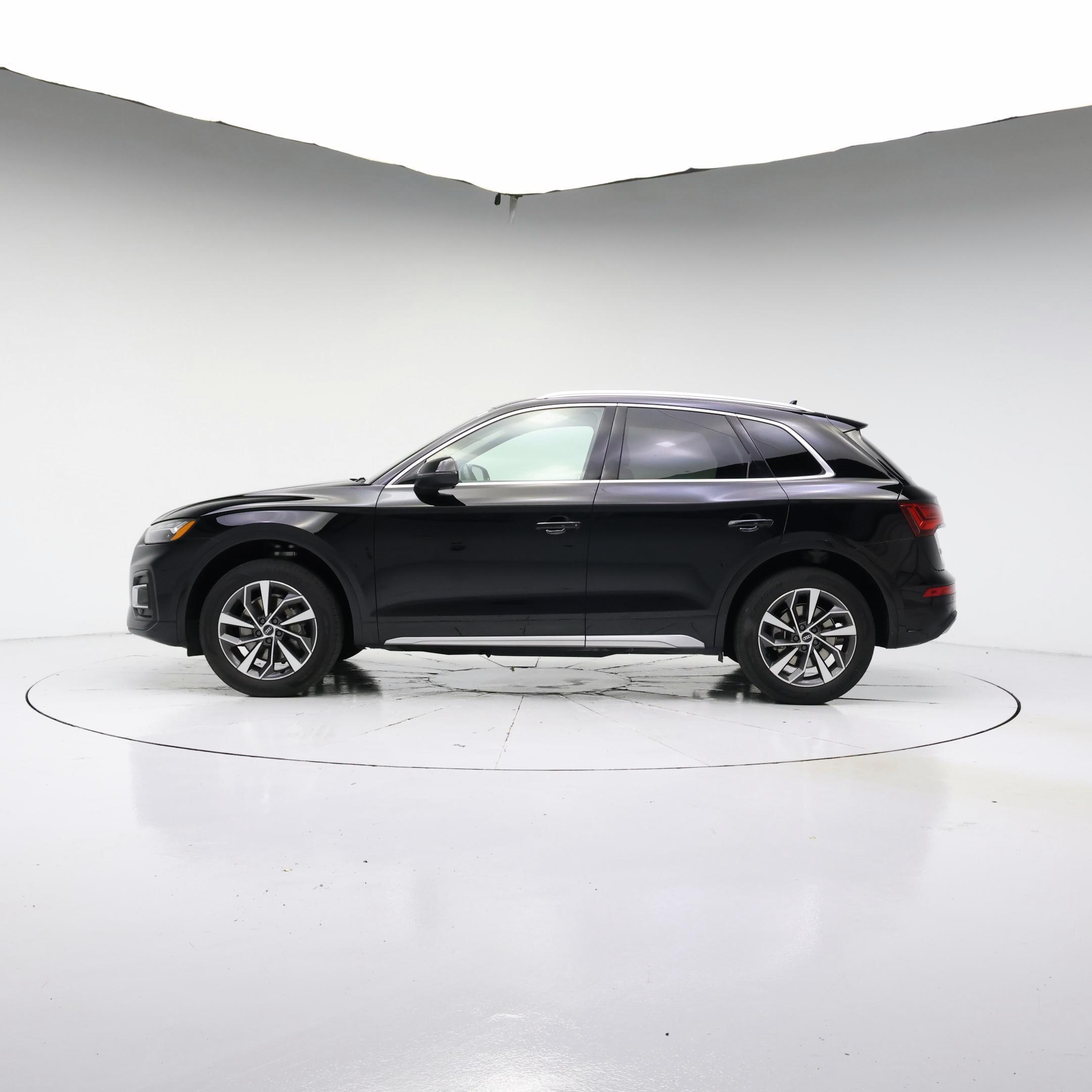 Thumbnail: 2021 Audi Q5 - 3