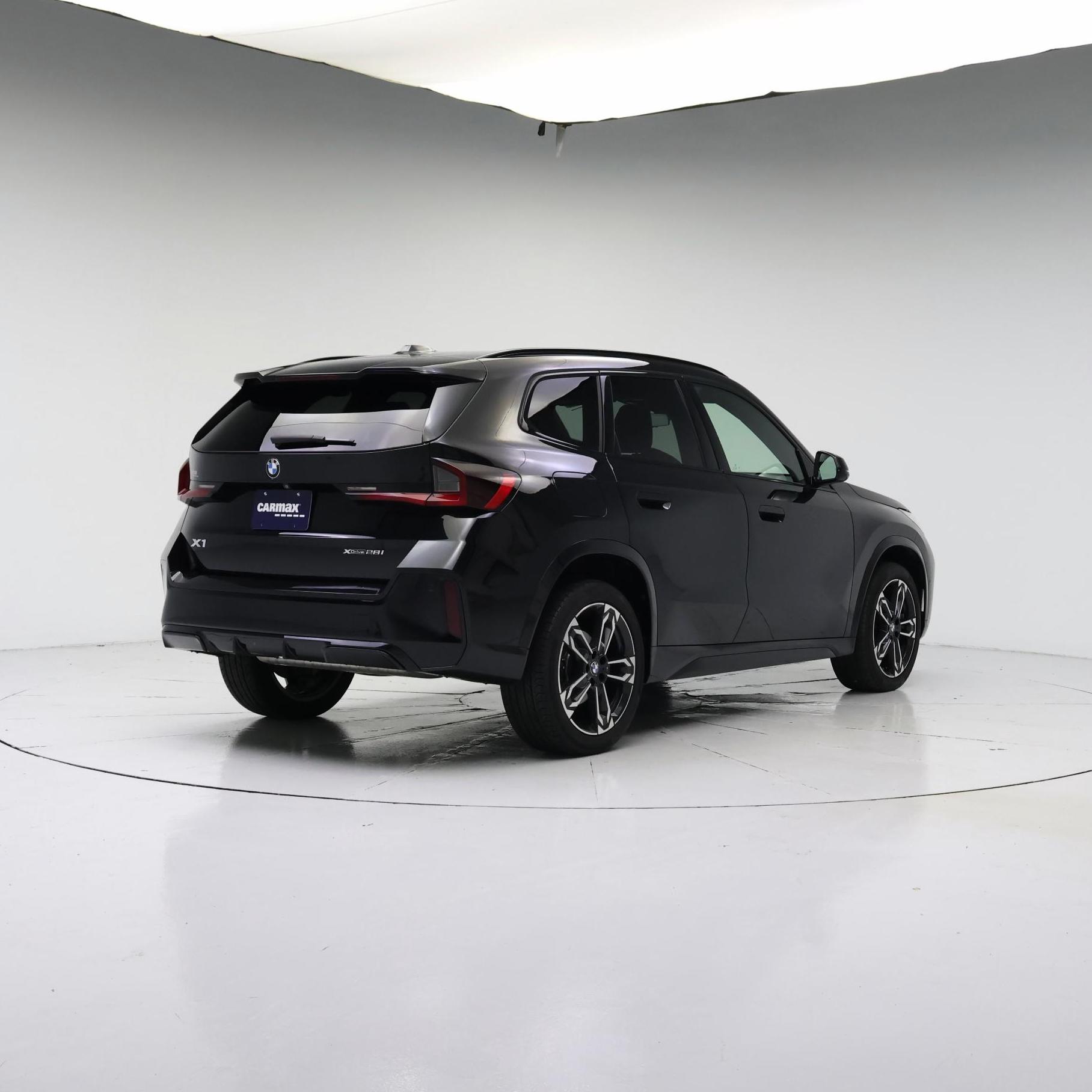 Thumbnail: 2023 BMW X1 - 8