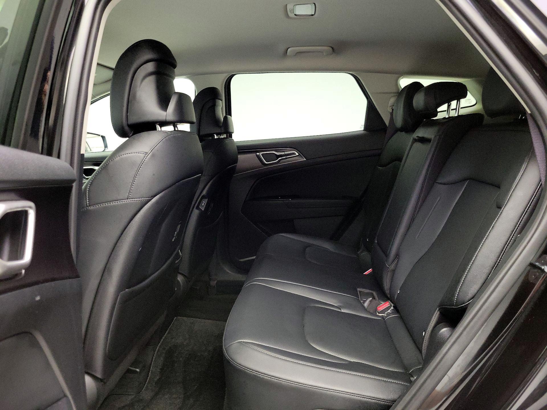 Thumbnail: 2023 Kia Sportage - 20
