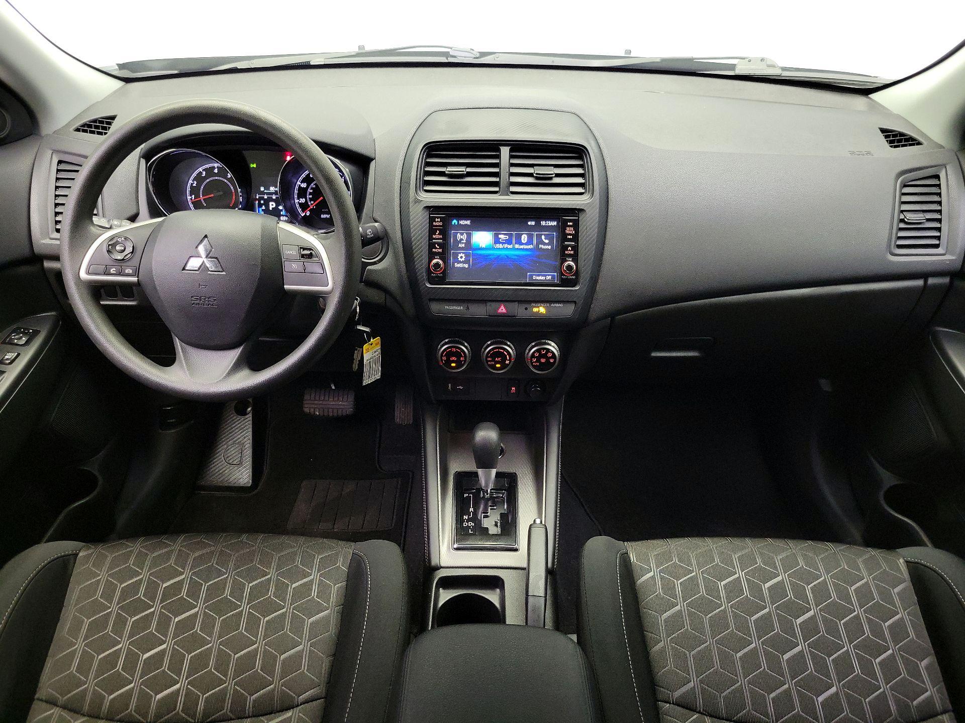 Thumbnail: 2023 Mitsubishi Outlander Sport - 9