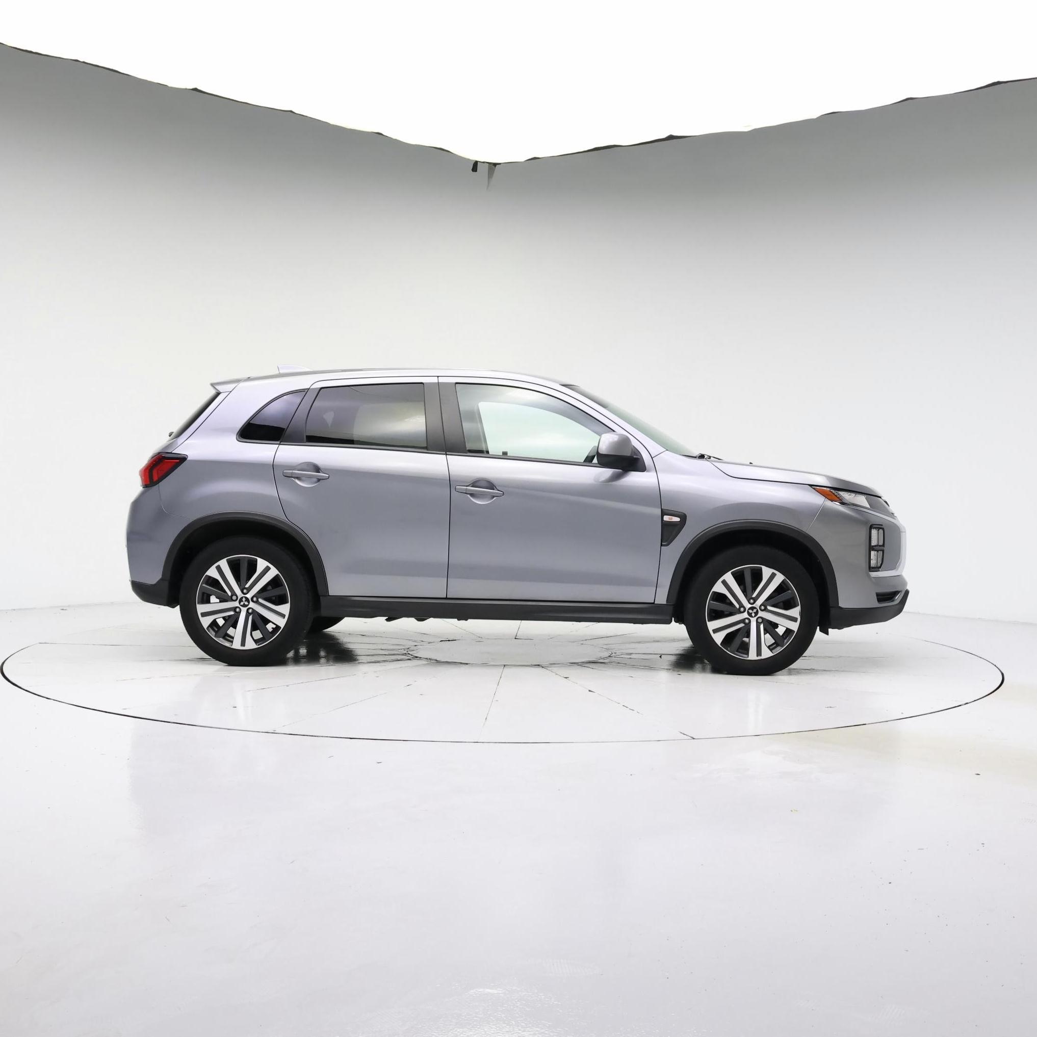 Thumbnail: 2023 Mitsubishi Outlander Sport - 7