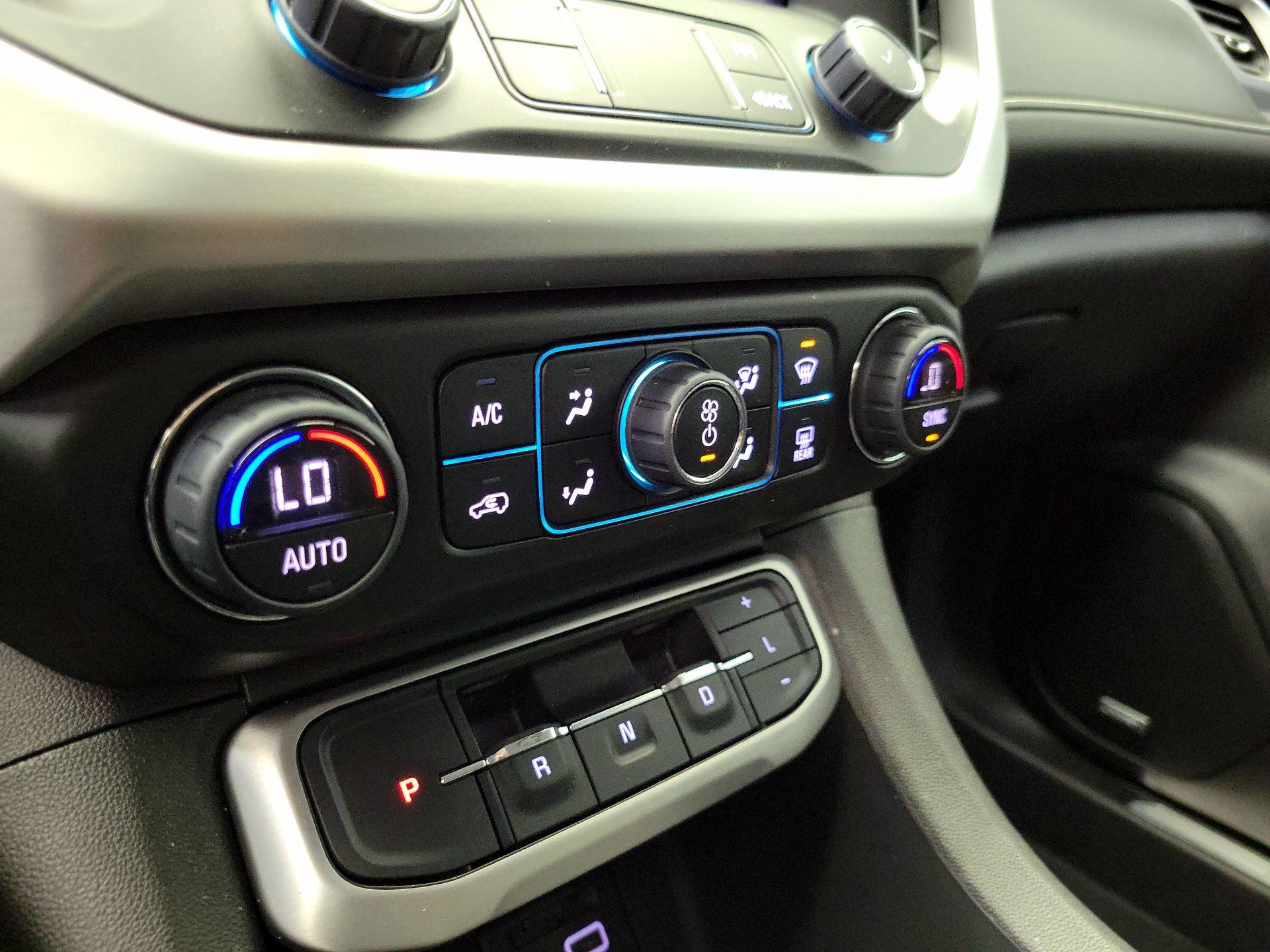 Thumbnail: 2023 GMC Acadia - 16