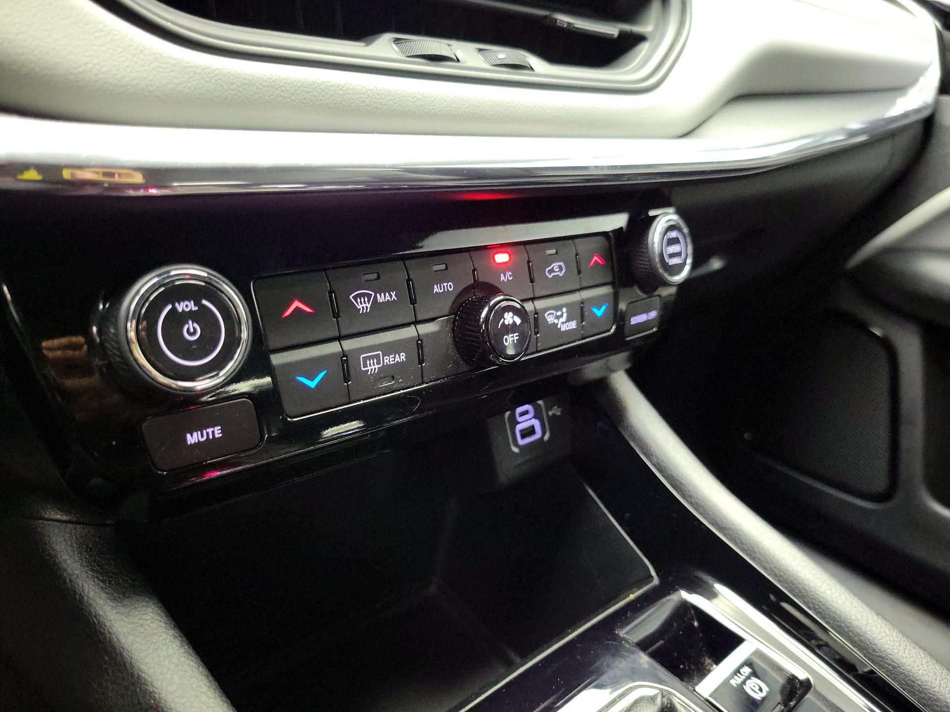 Thumbnail: 2024 Jeep Compass - 16
