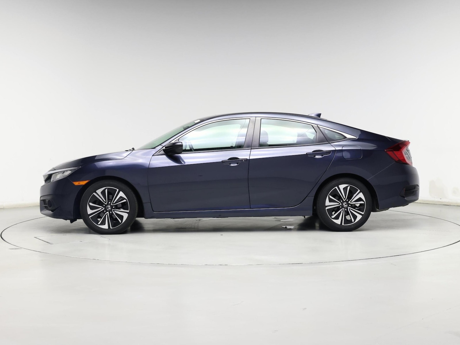 2017 Honda Civic EX-L - Photo 4