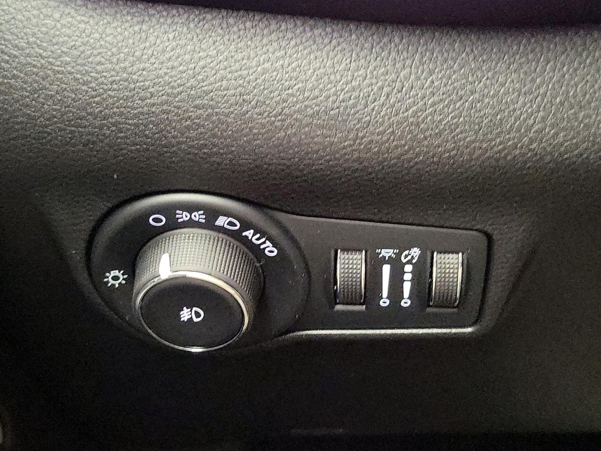 Thumbnail: 2022 Jeep Compass - 13