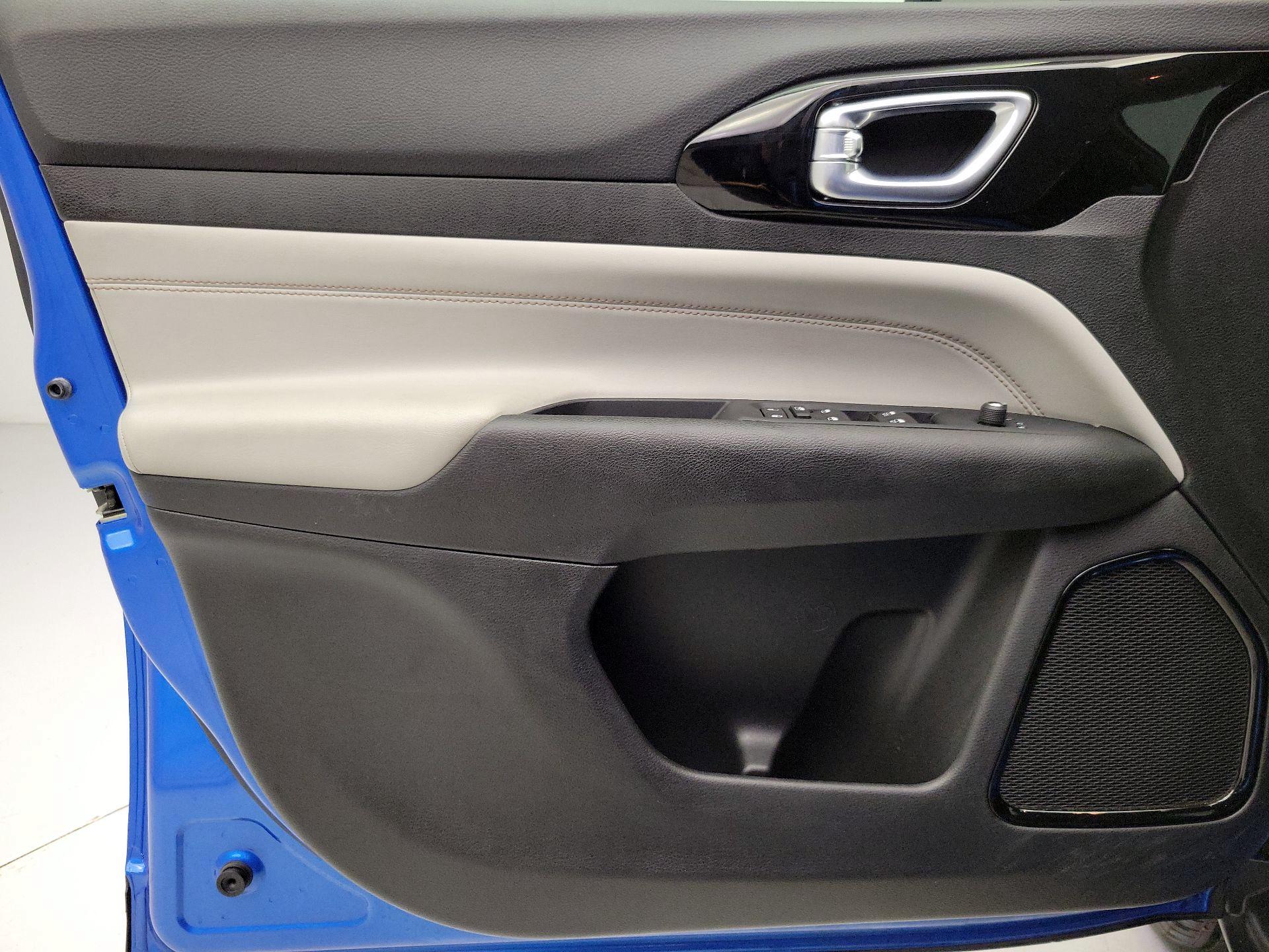 Thumbnail: 2022 Jeep Compass - 12