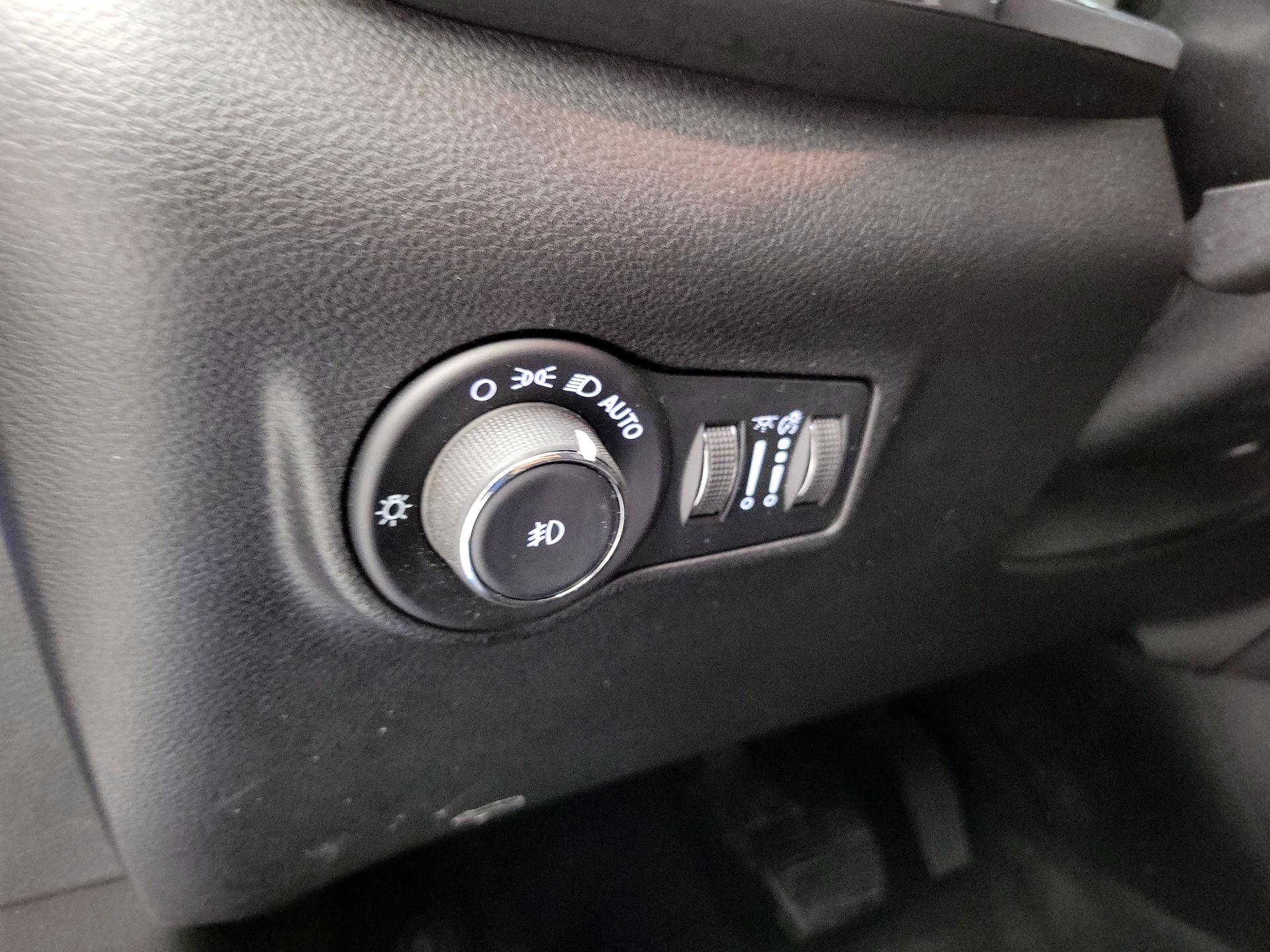 Thumbnail: 2022 Jeep Compass - 13