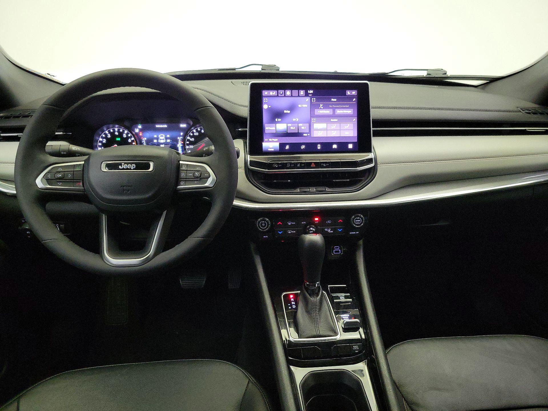 Thumbnail: 2023 Jeep Compass - 9