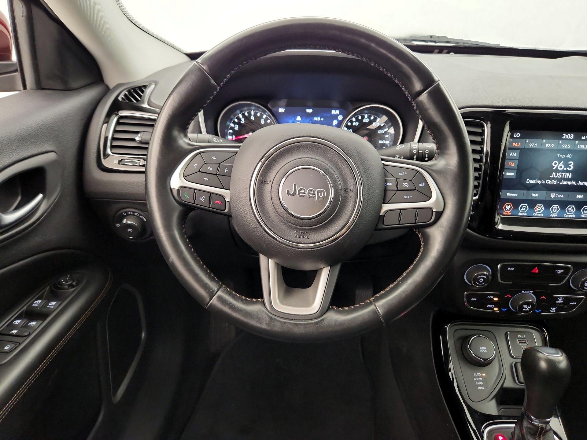 Thumbnail: 2020 Jeep Compass - 10