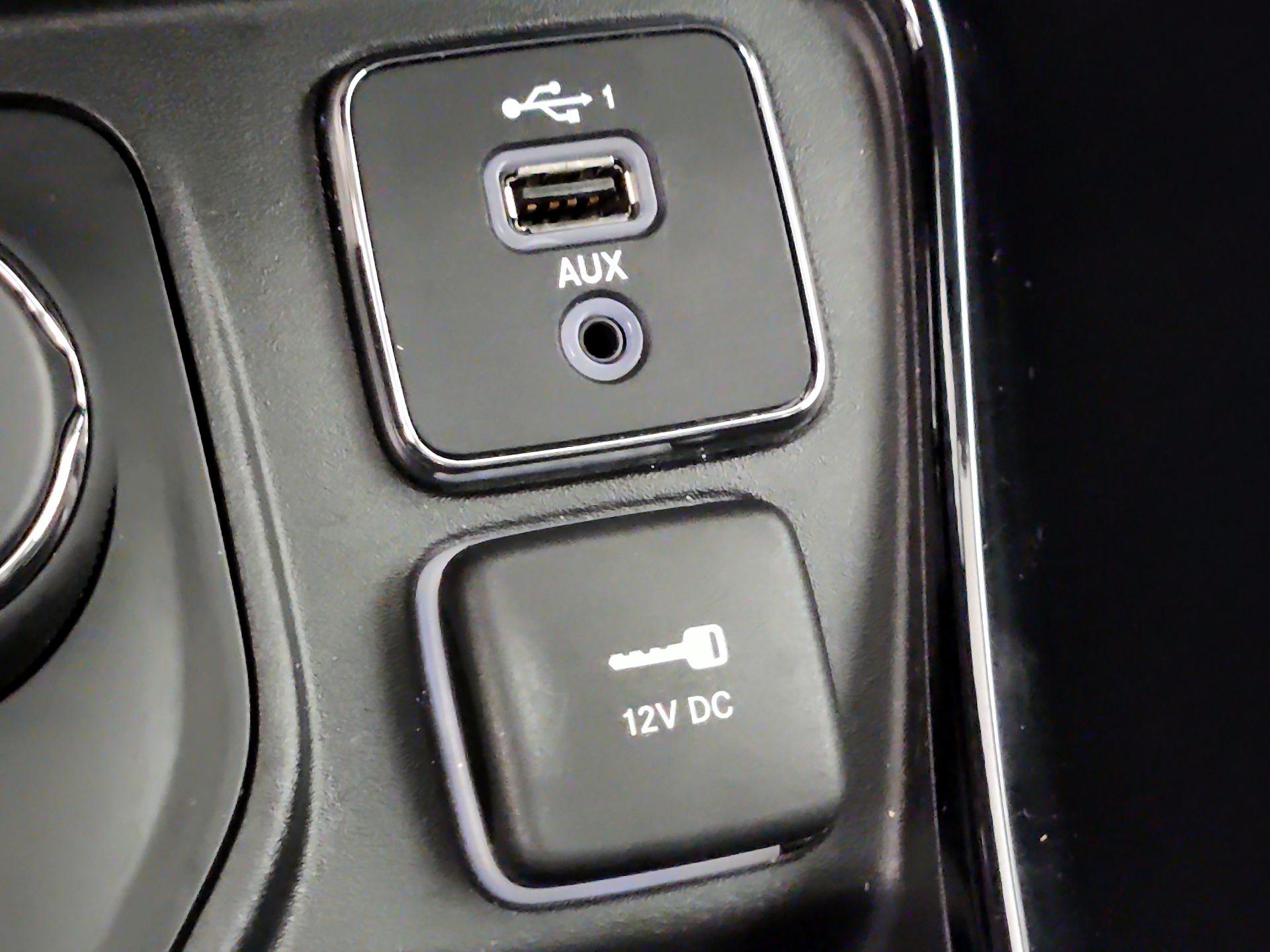 Thumbnail: 2020 Jeep Compass - 18