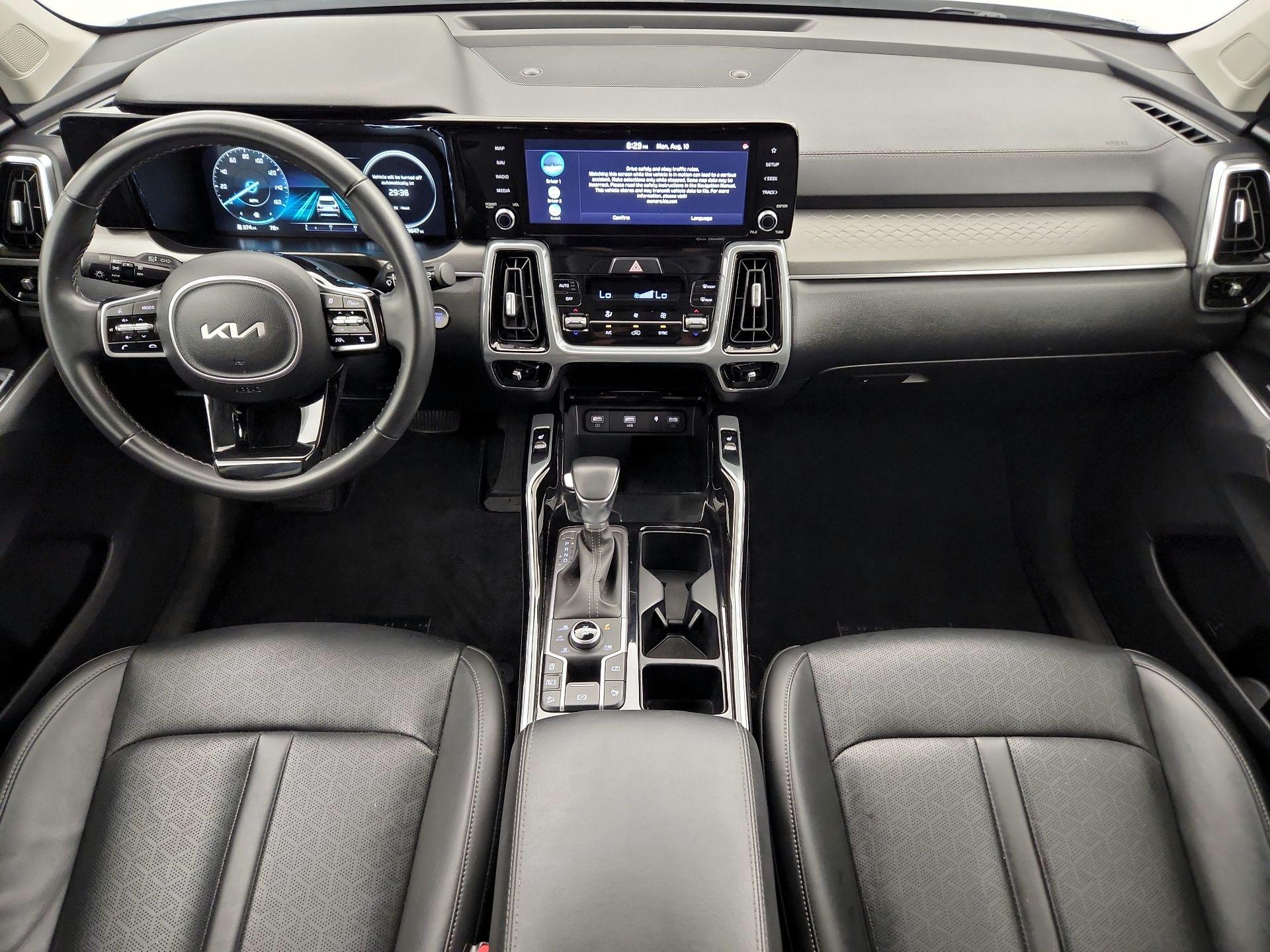 Thumbnail: 2023 Kia Sorento - 9