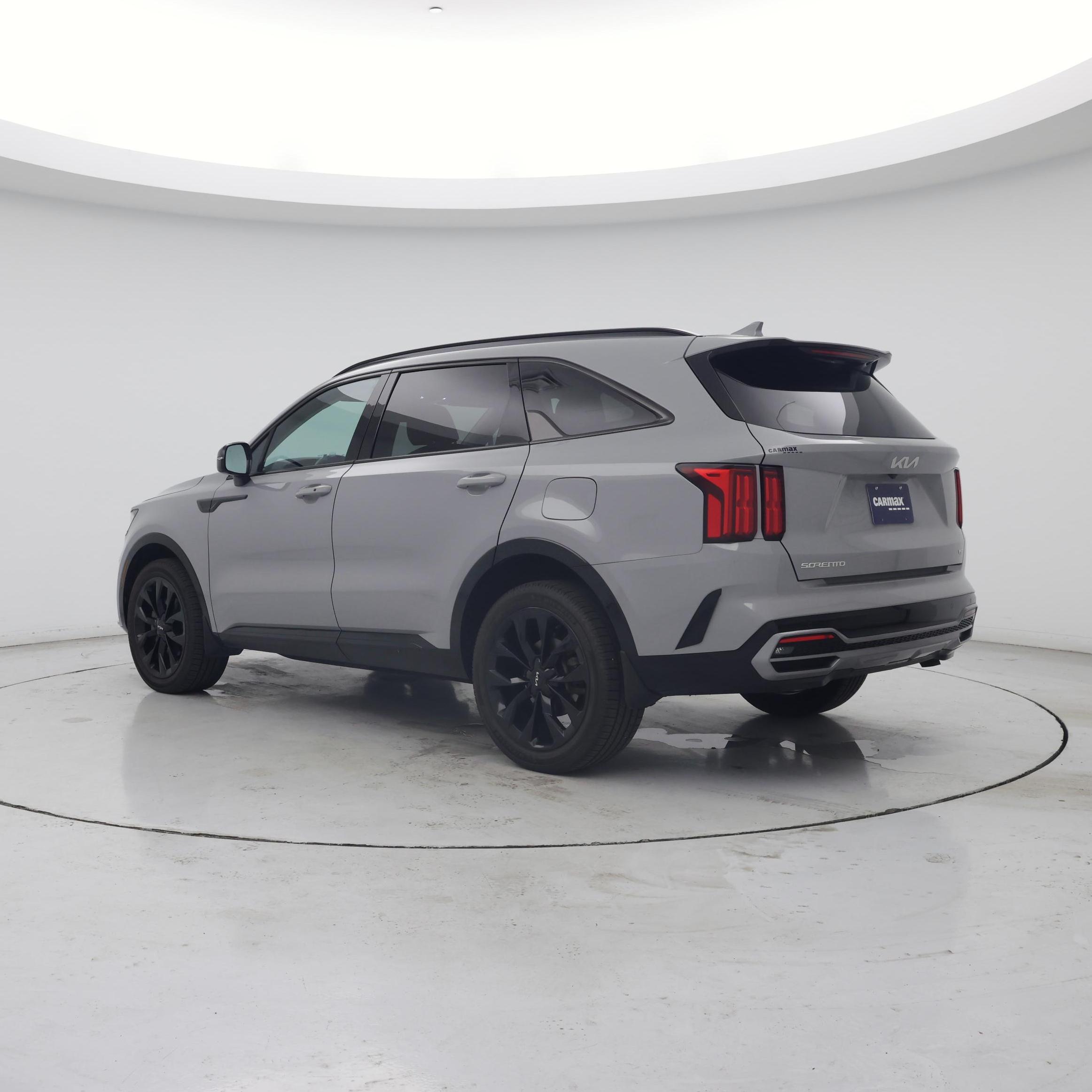 Thumbnail: 2023 Kia Sorento - 2