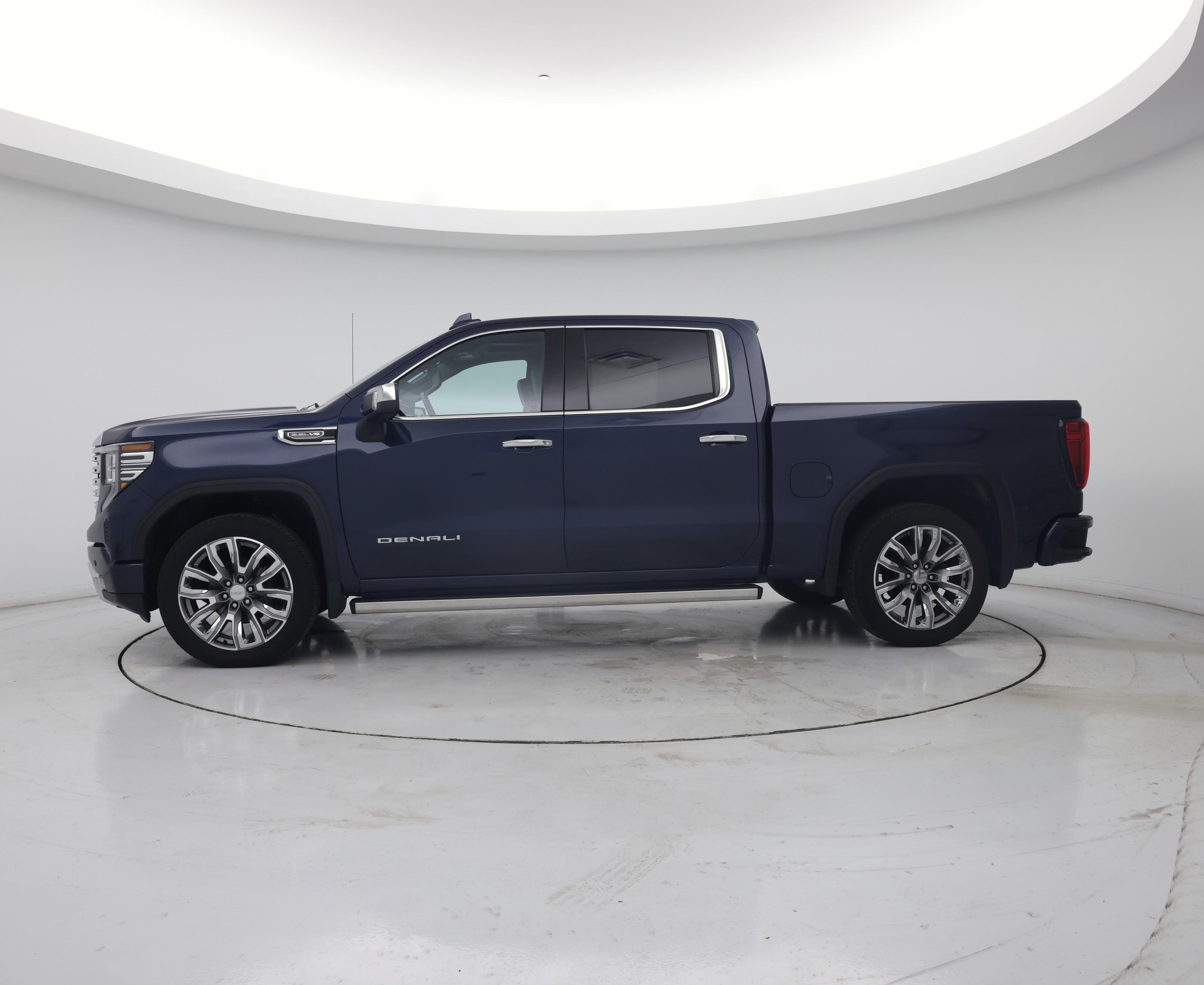Thumbnail: 2023 GMC Sierra 1500 - 3