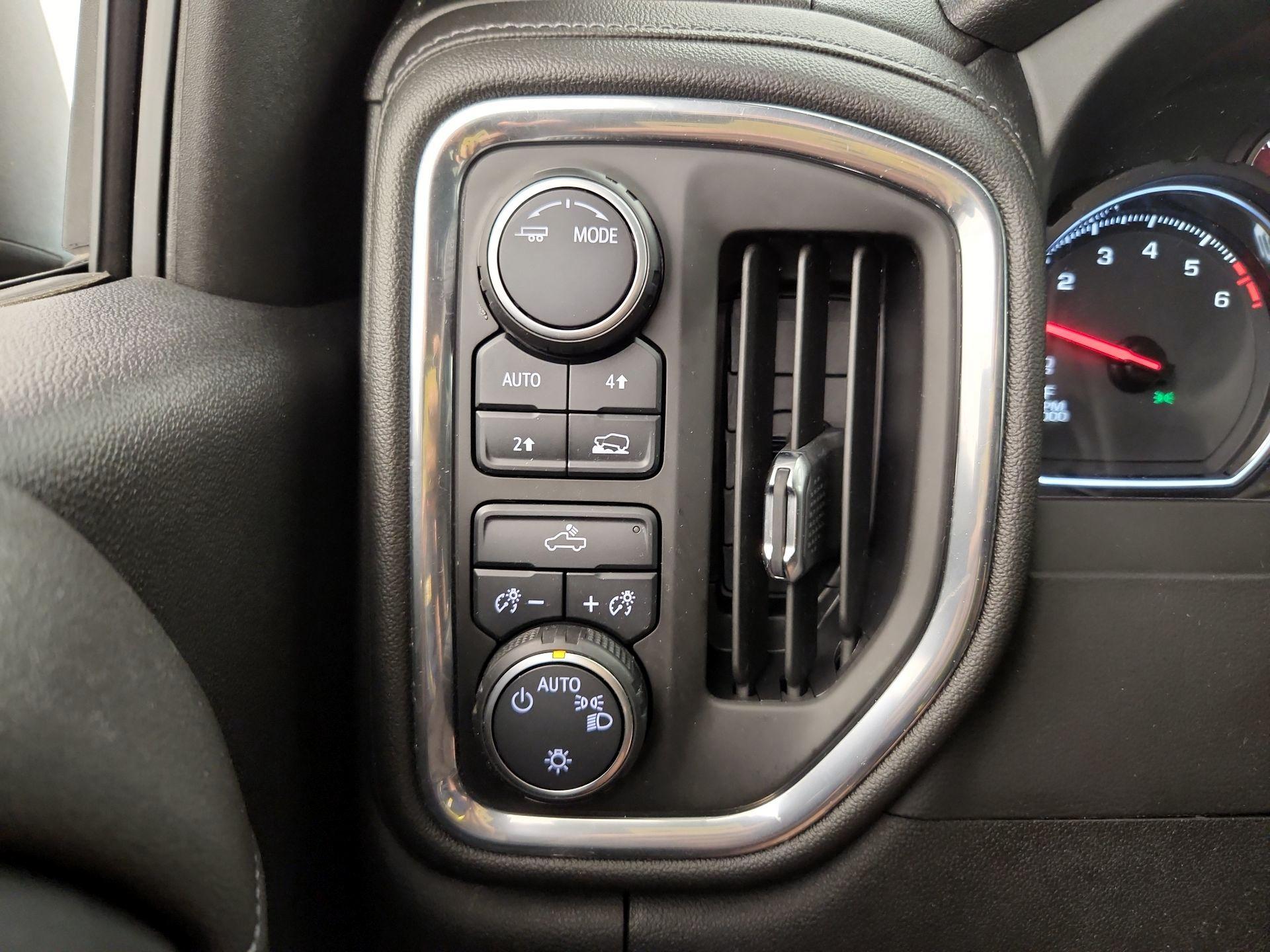 Thumbnail: 2021 Chevrolet Silverado 1500 - 13