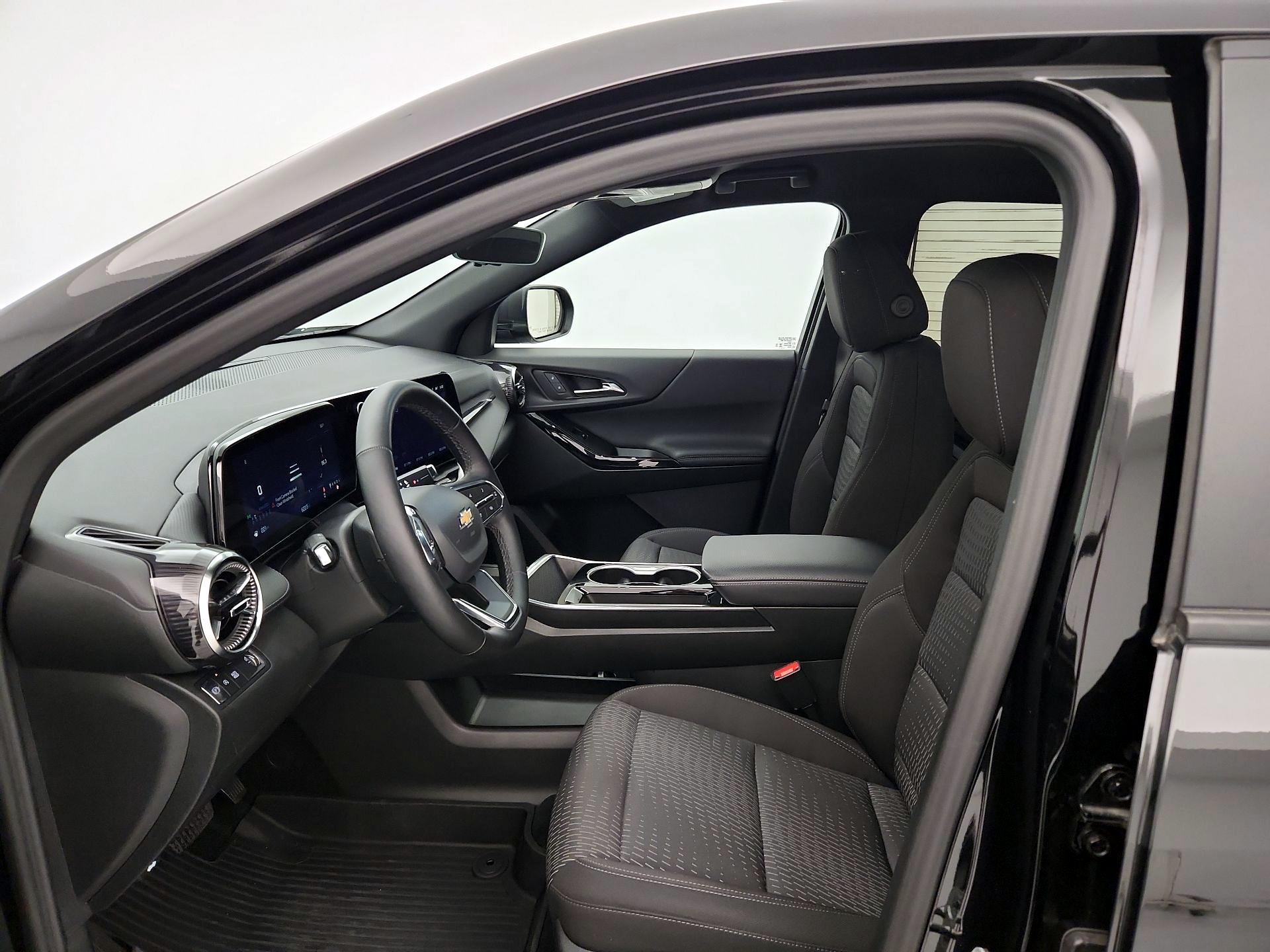 Thumbnail: 2025 Chevrolet Equinox - 11