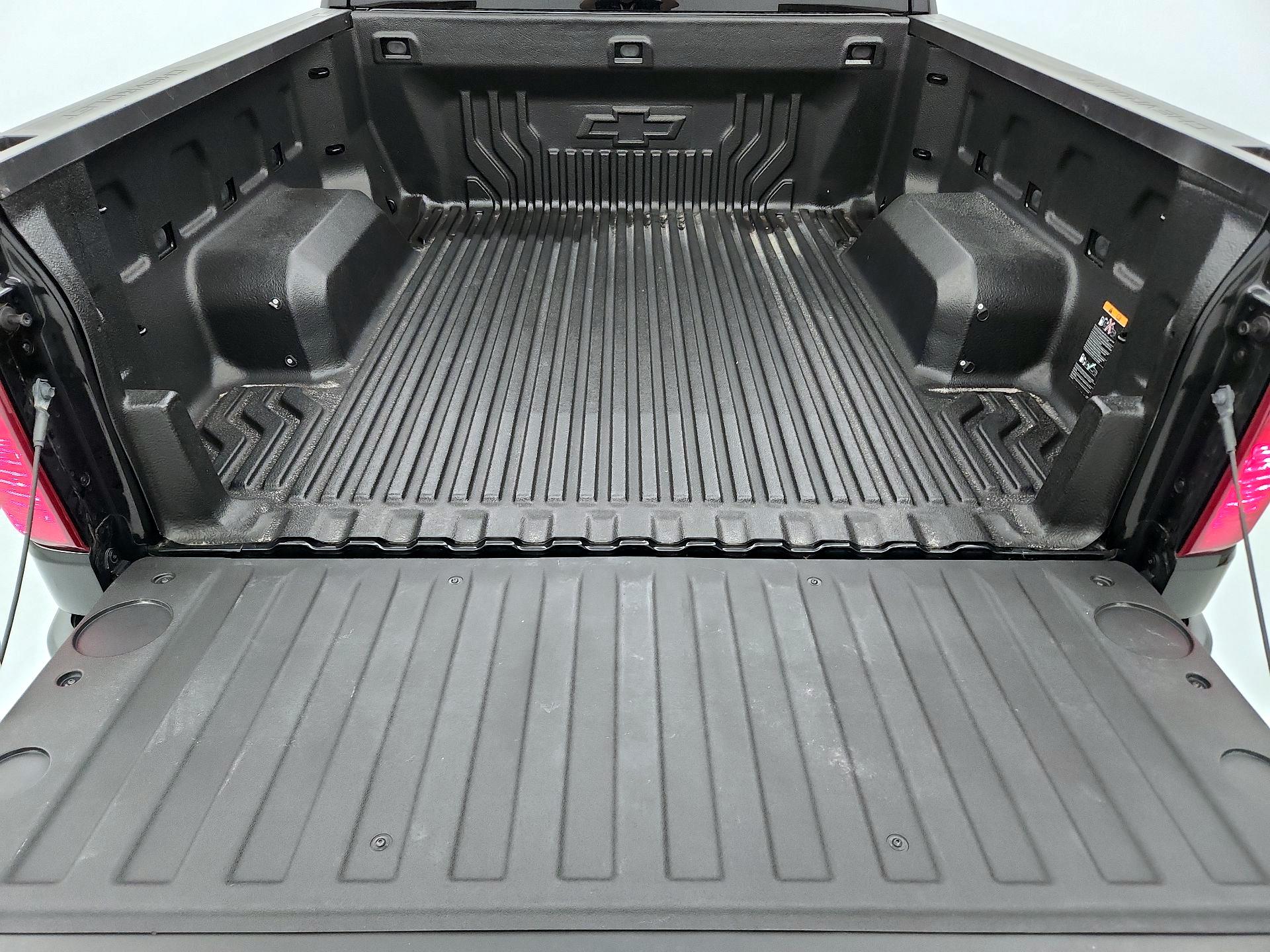Thumbnail: 2023 Chevrolet Silverado 1500 - 20
