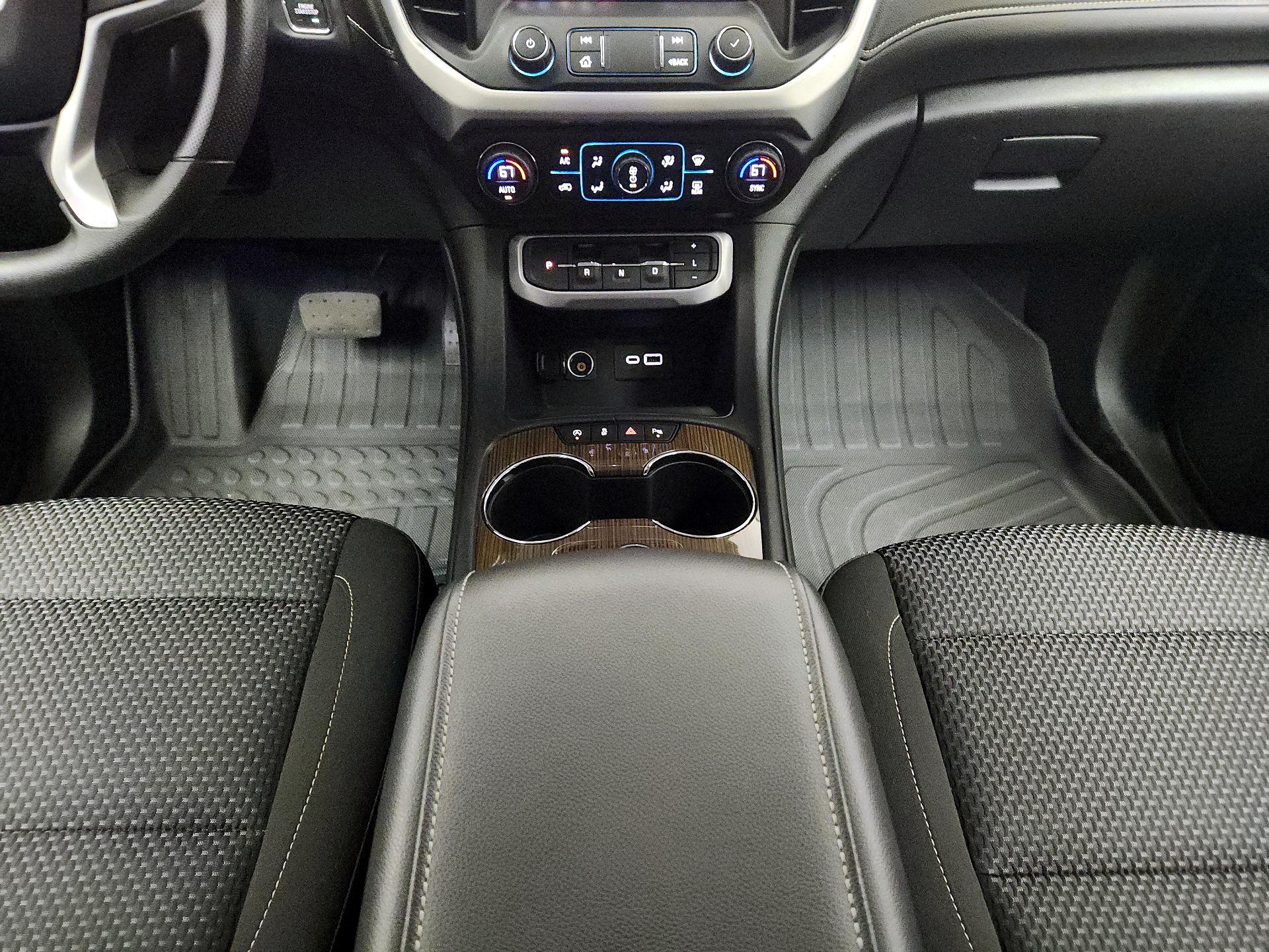 Thumbnail: 2023 GMC Acadia - 17