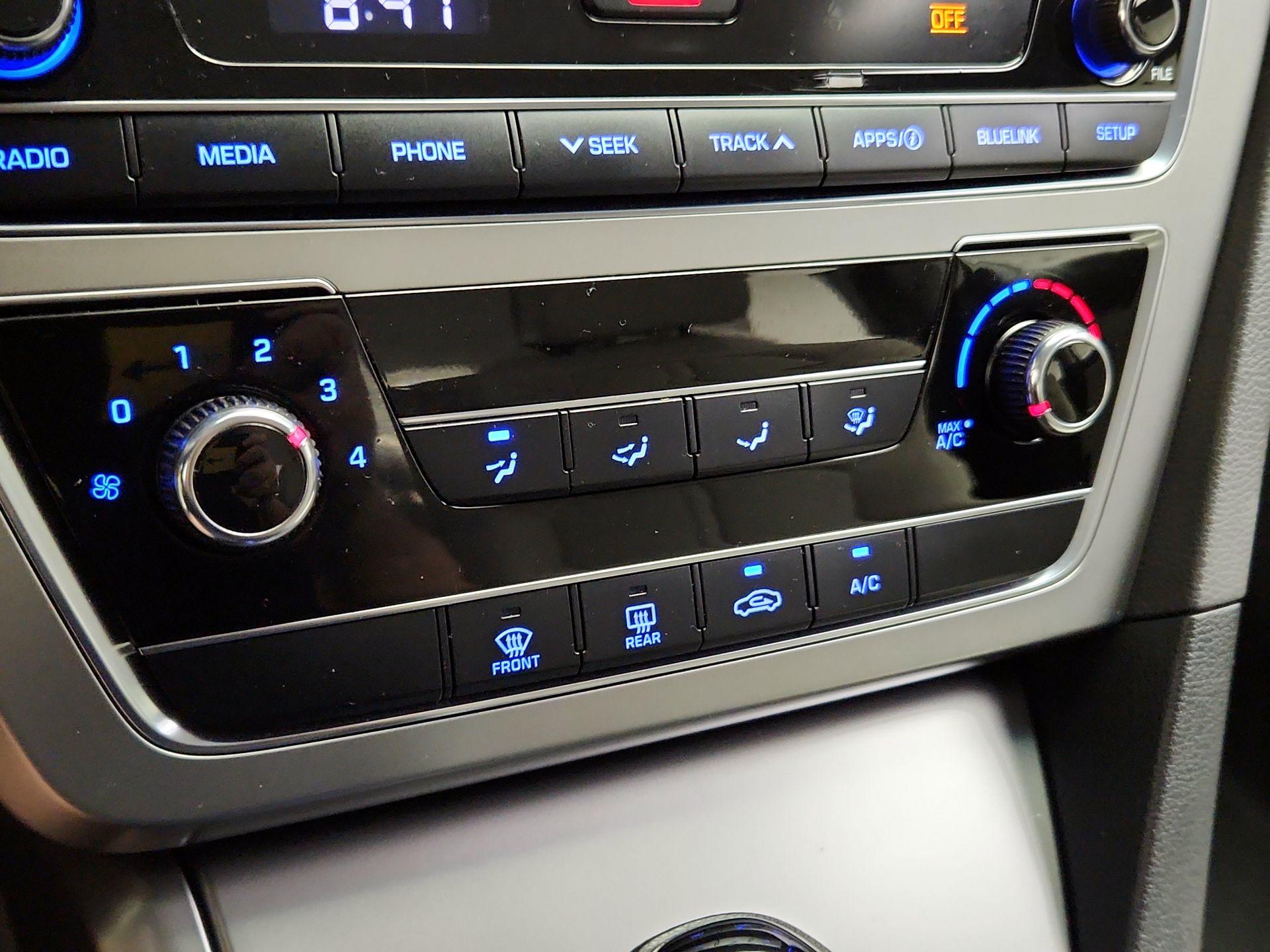 Thumbnail: 2016 Hyundai Sonata - 16