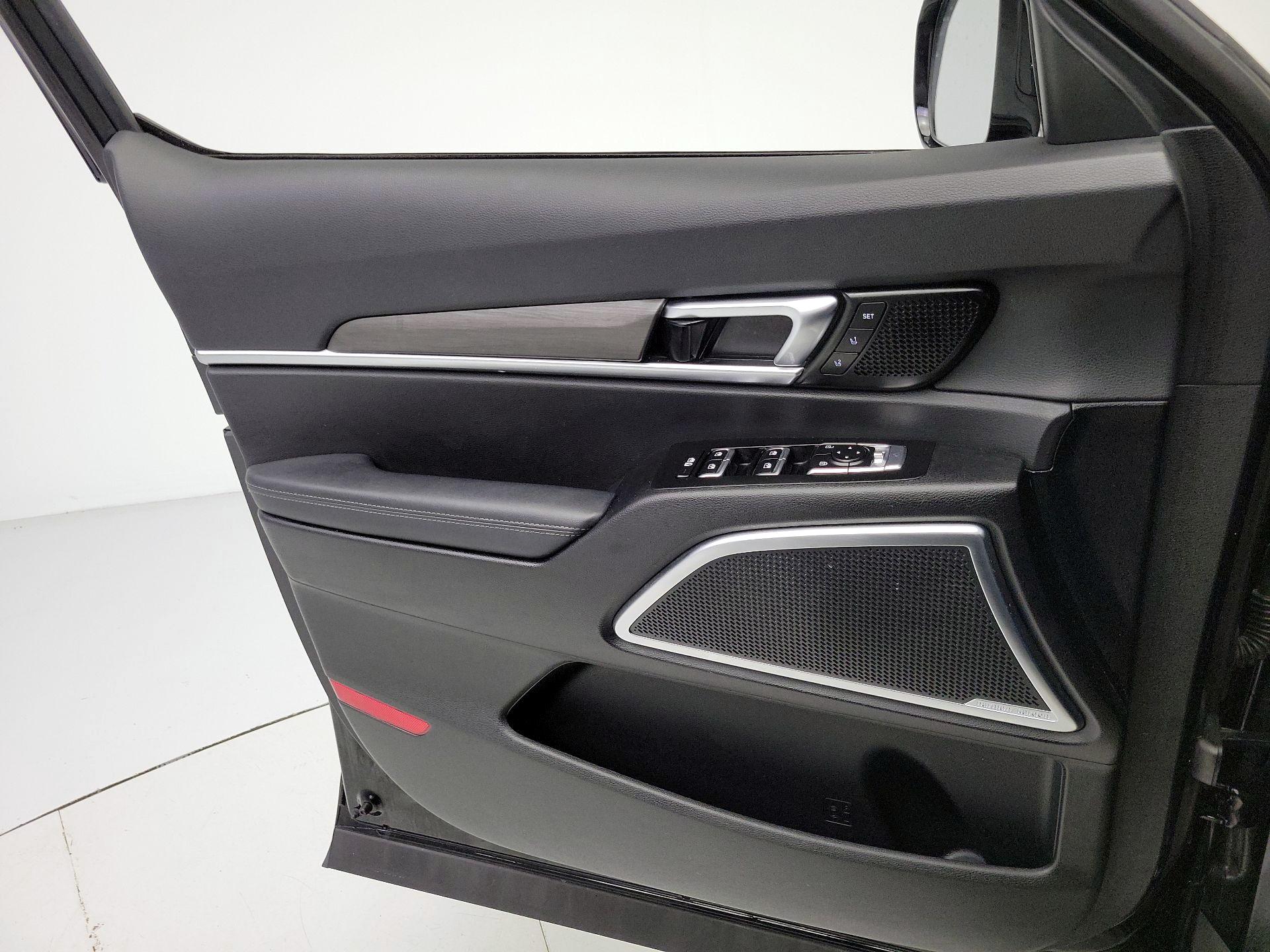 Thumbnail: 2023 Kia Telluride - 12