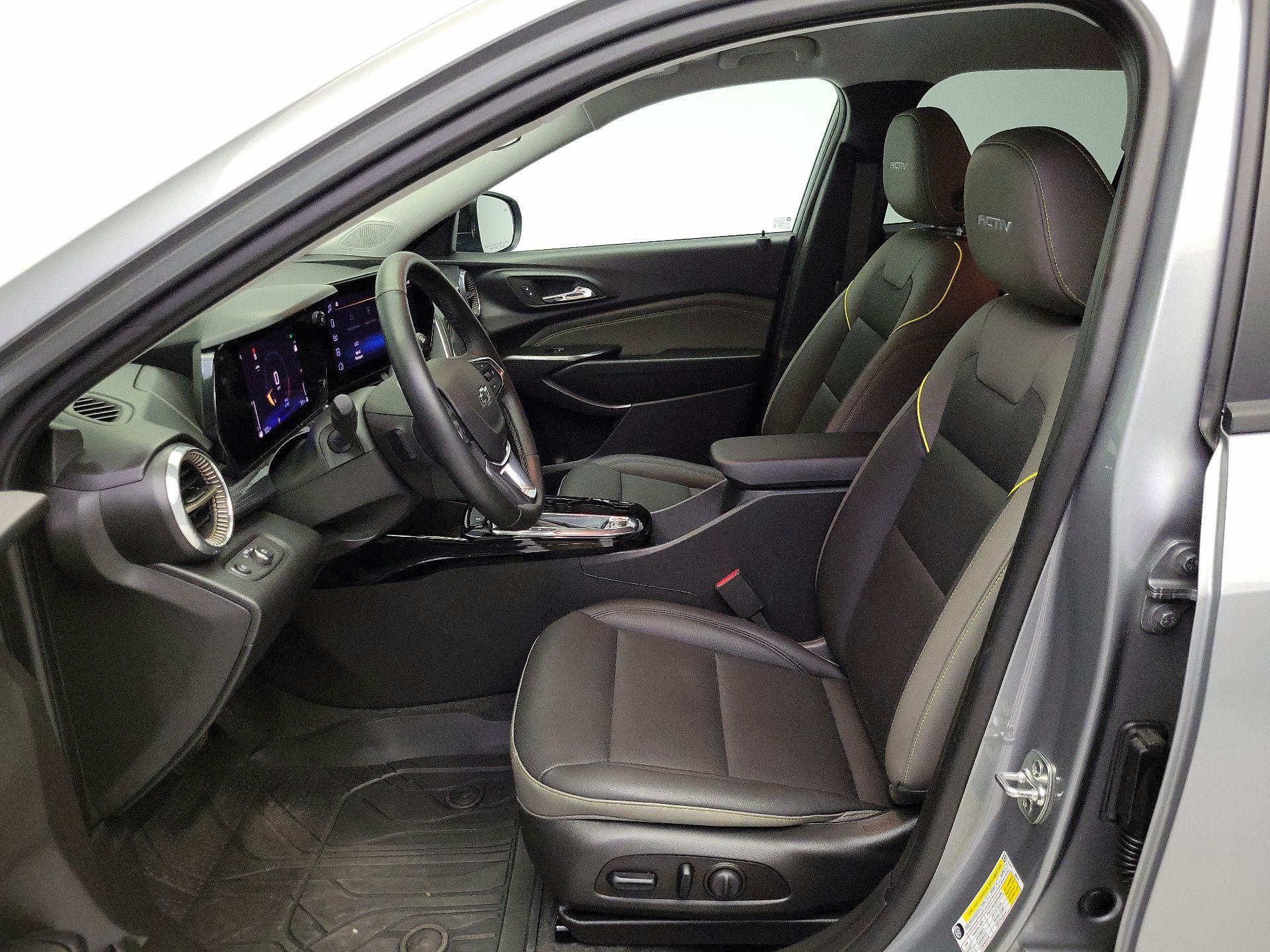 Thumbnail: 2025 Chevrolet Trax - 11