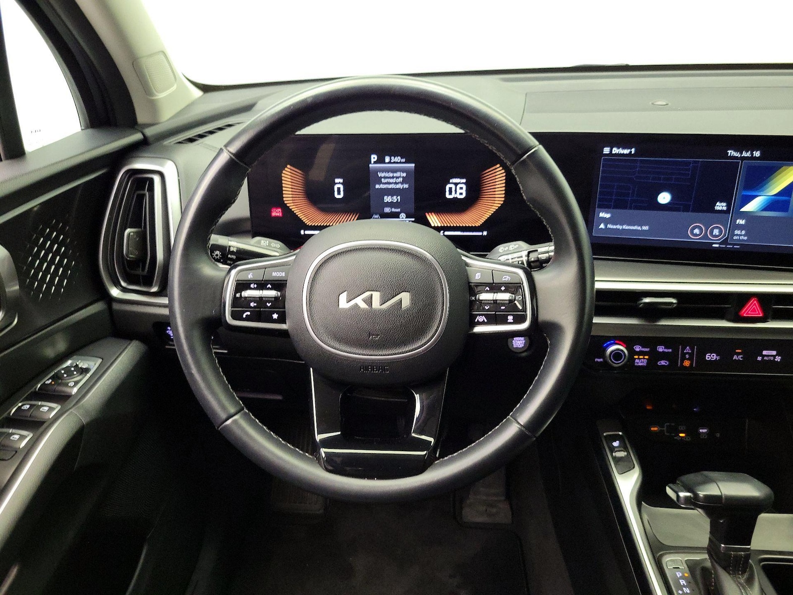 2024 Kia Sorento S - Photo 11
