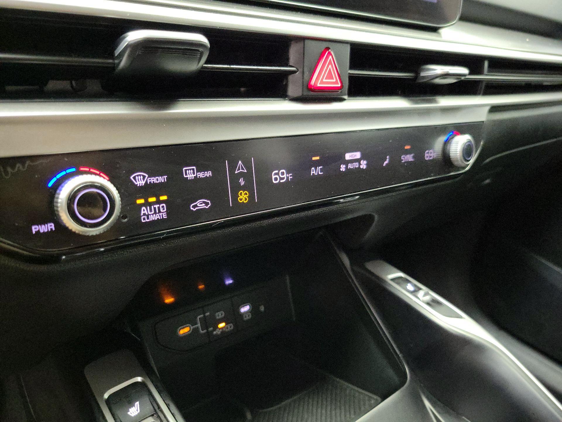 Thumbnail: 2024 Kia Sorento - 16