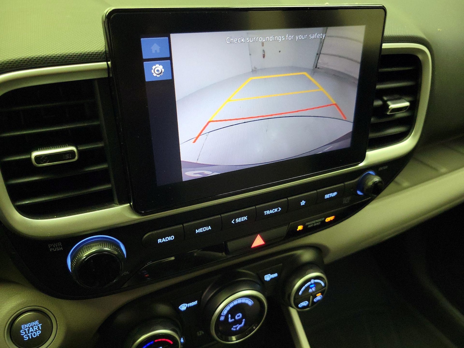 2024 Hyundai Venue SEL - Photo 15