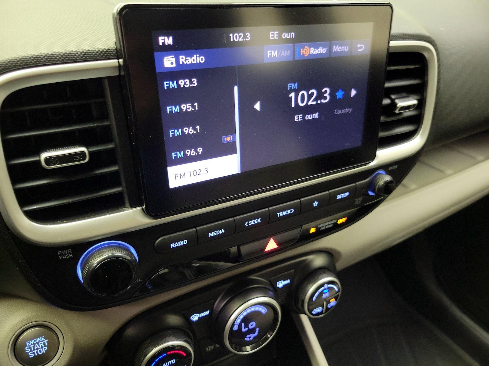2024 Hyundai Venue SEL - Photo 16