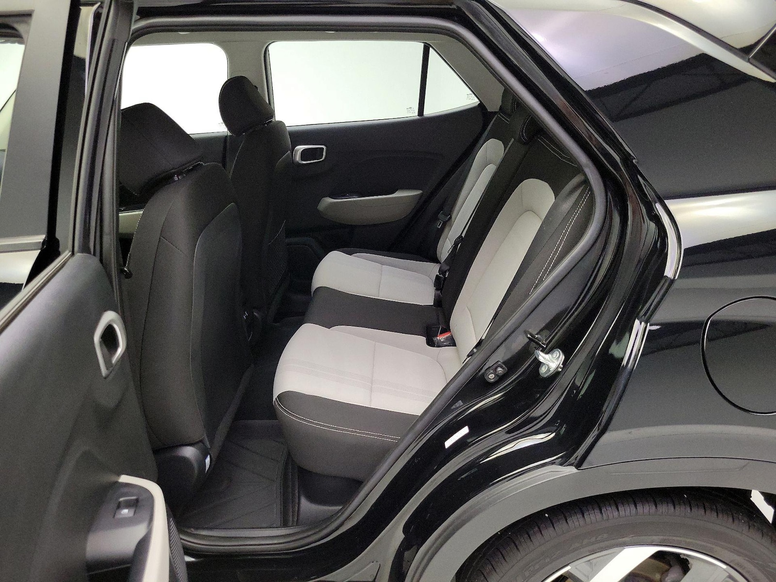 2024 Hyundai Venue SEL - Photo 21