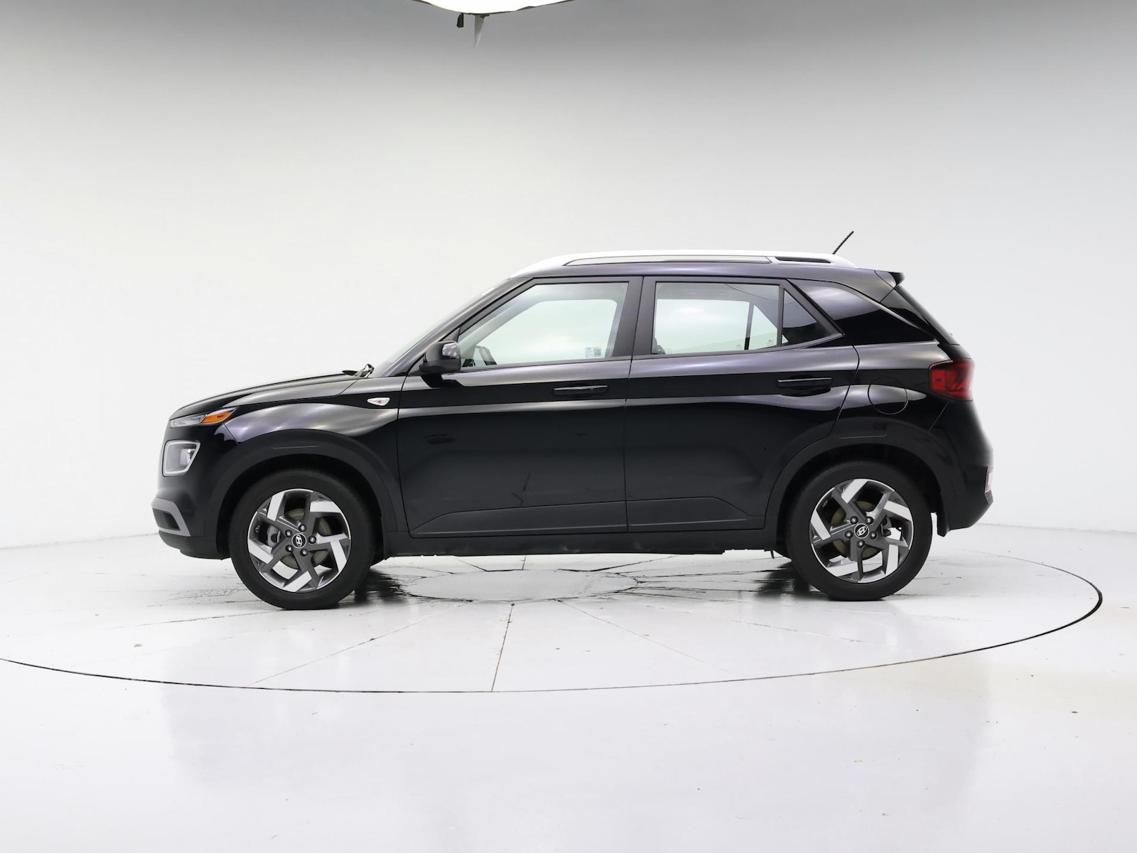 2024 Hyundai Venue SEL - Photo 8