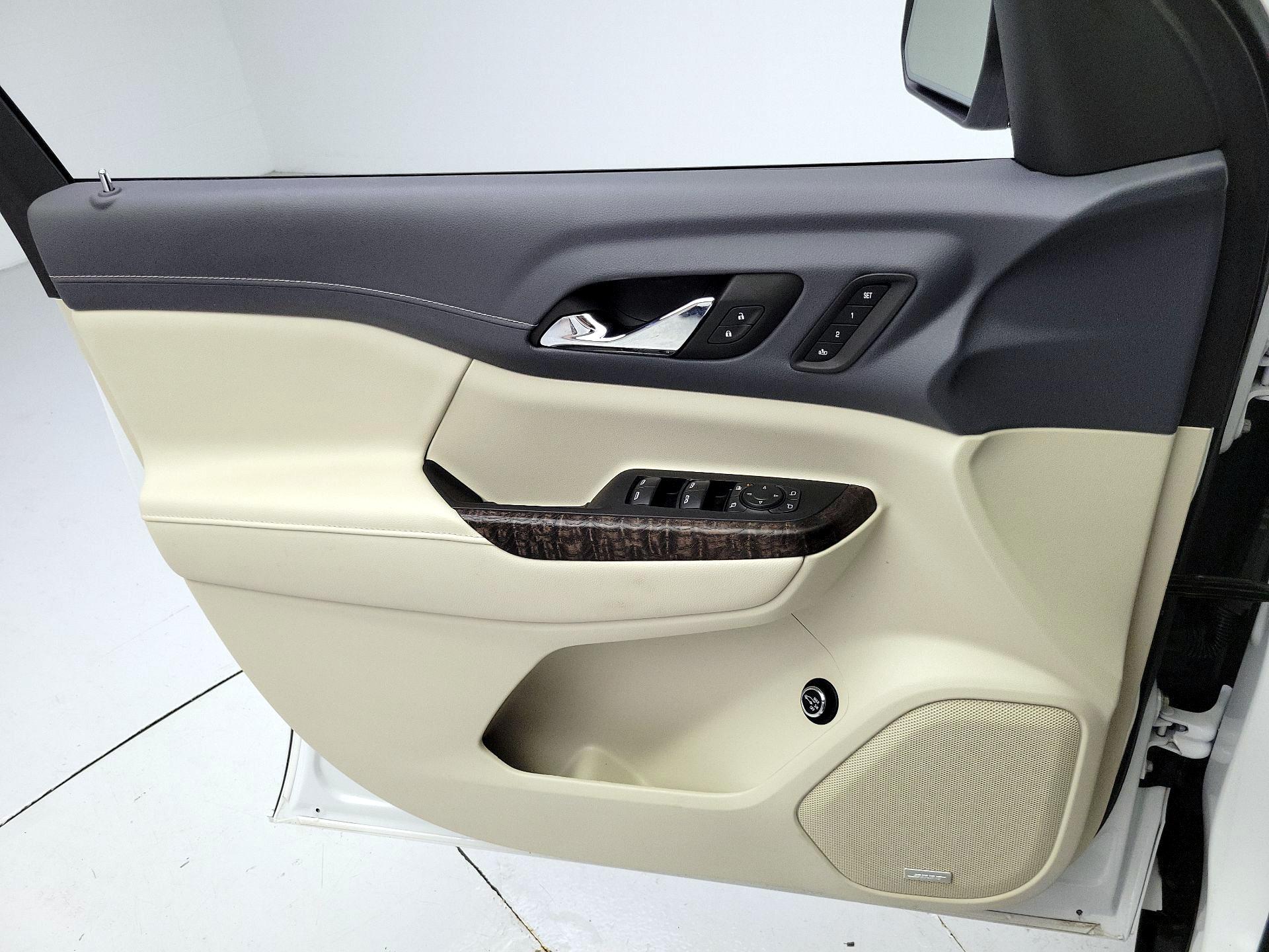 Thumbnail: 2023 GMC Acadia - 12