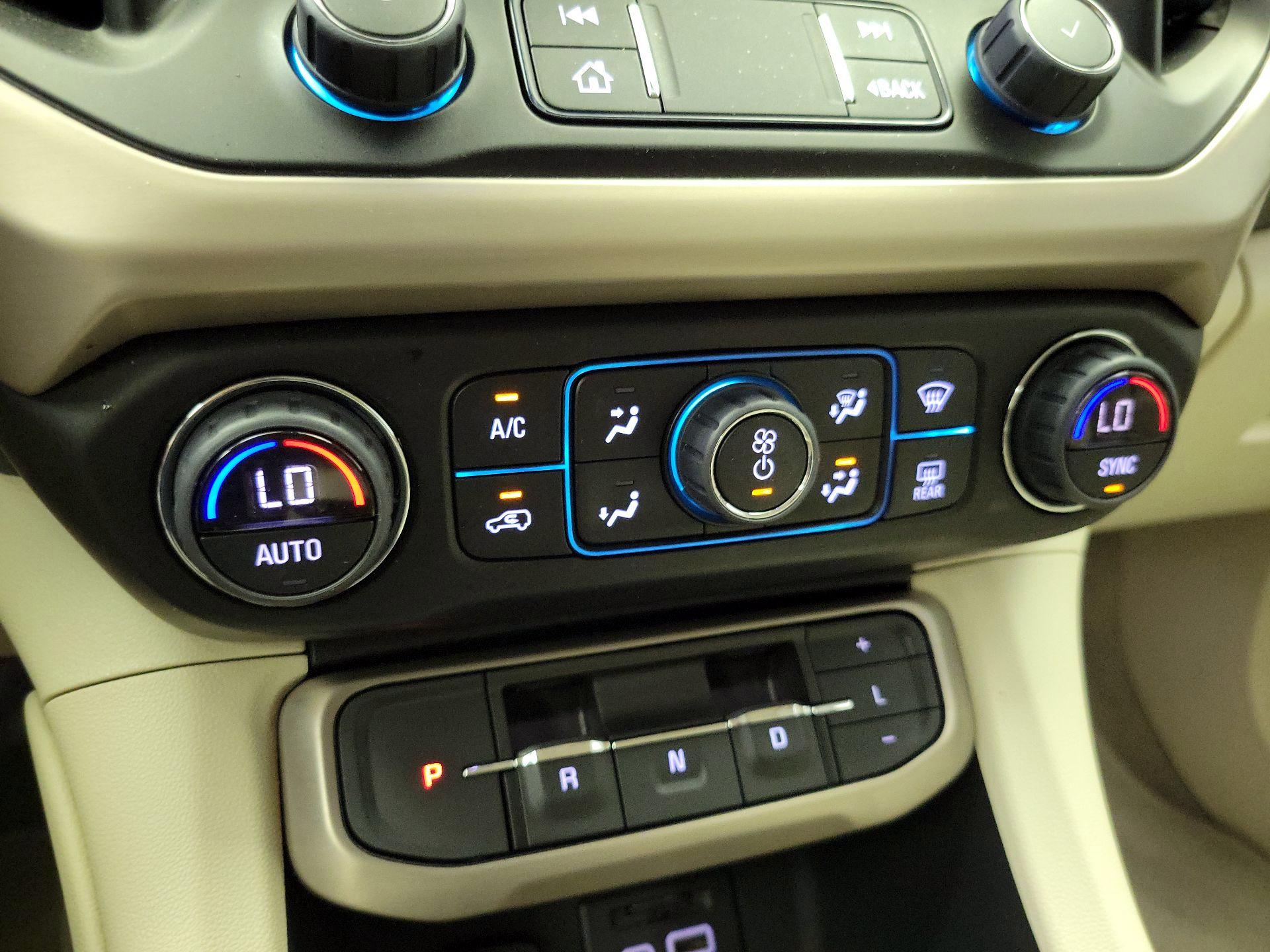 Thumbnail: 2023 GMC Acadia - 17