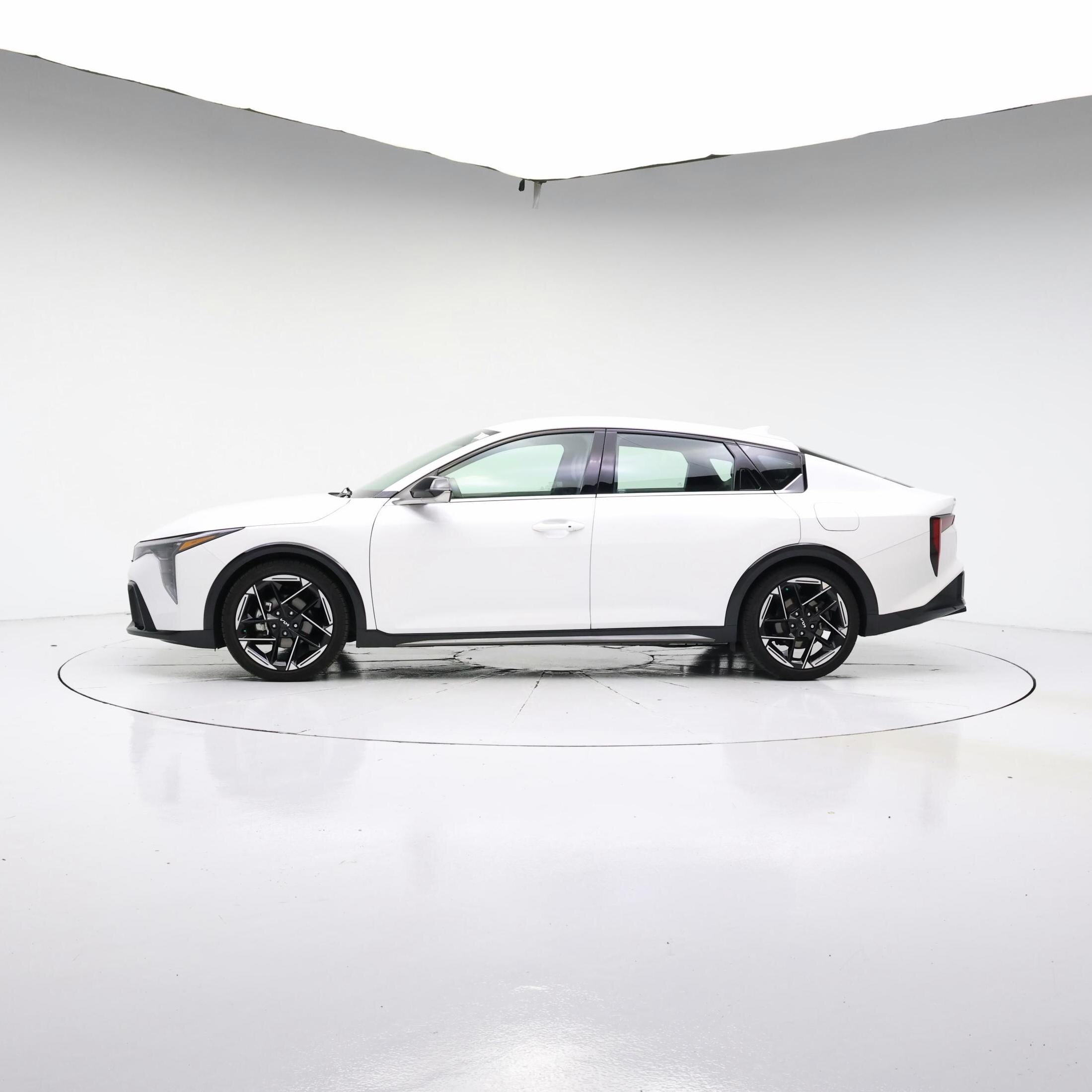 Thumbnail: 2025 Kia K4 - 3