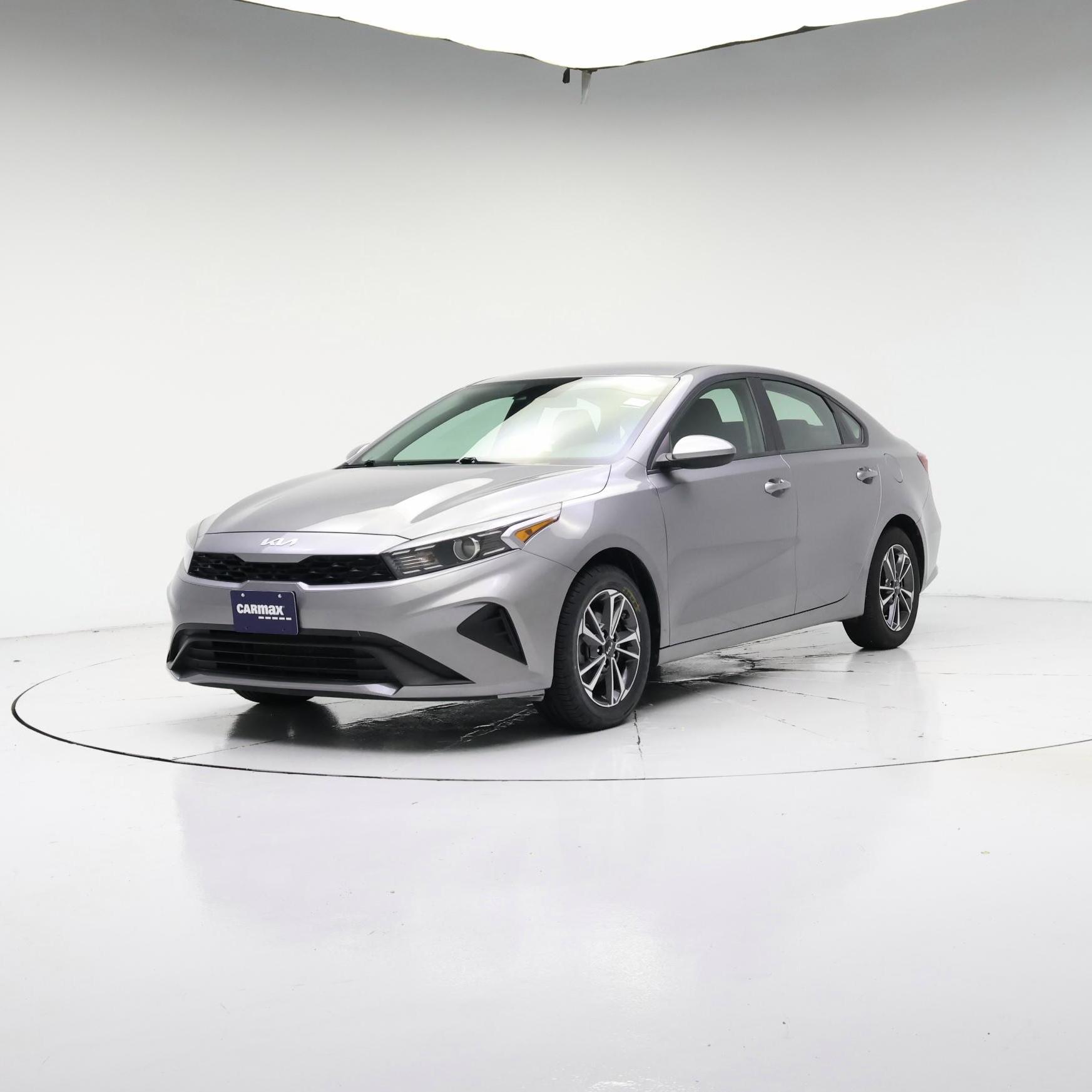 Thumbnail: 2024 Kia Forte - 8