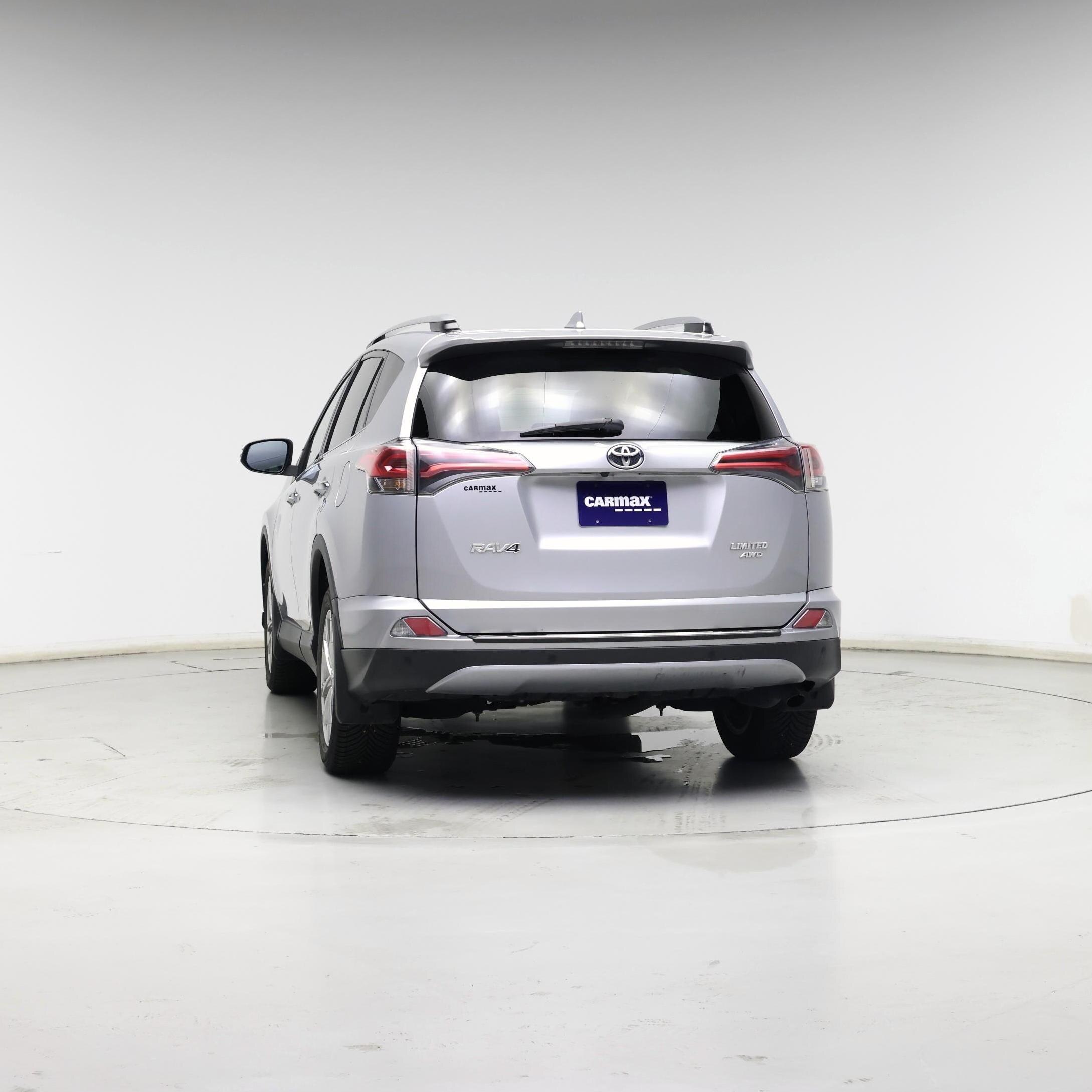 Thumbnail: 2017 Toyota RAV4 - 6