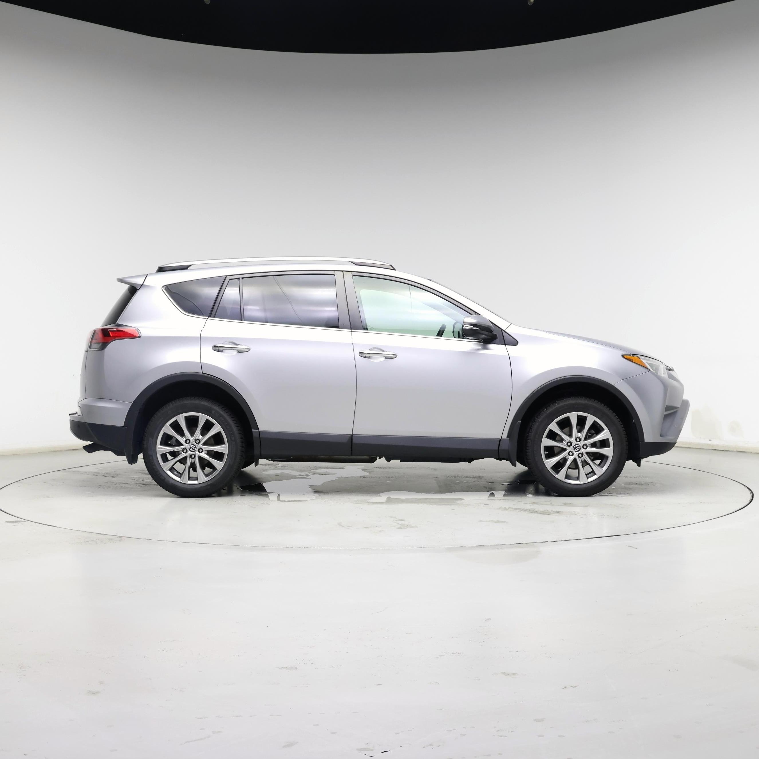 Thumbnail: 2017 Toyota RAV4 - 7