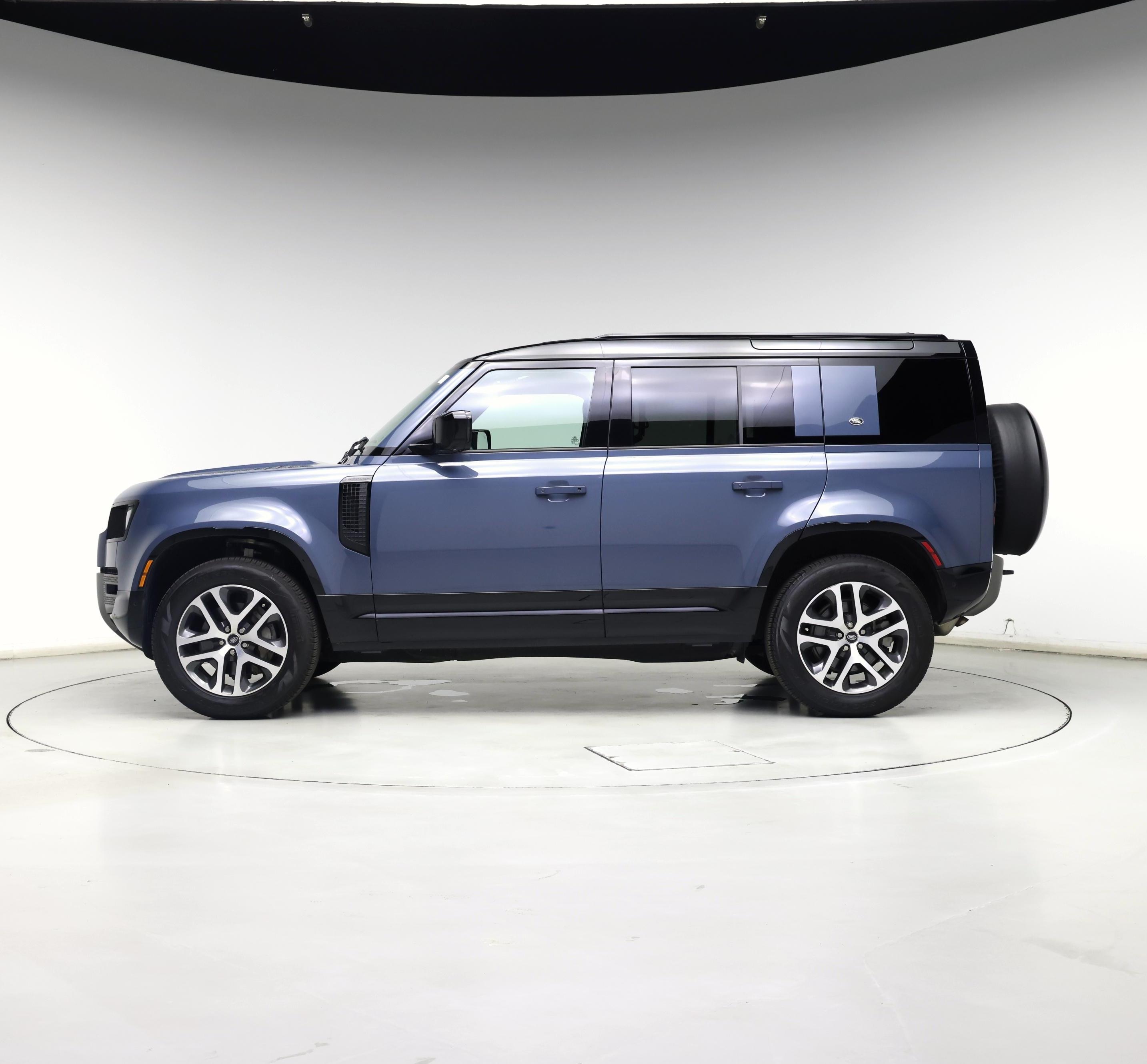 Thumbnail: 2024 Land Rover Defender - 3