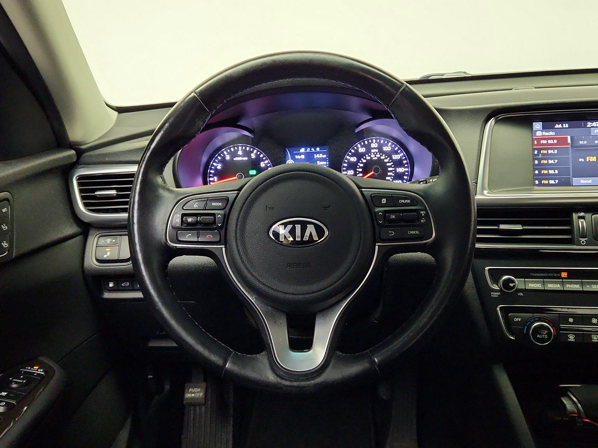 Thumbnail: 2018 Kia Optima - 10