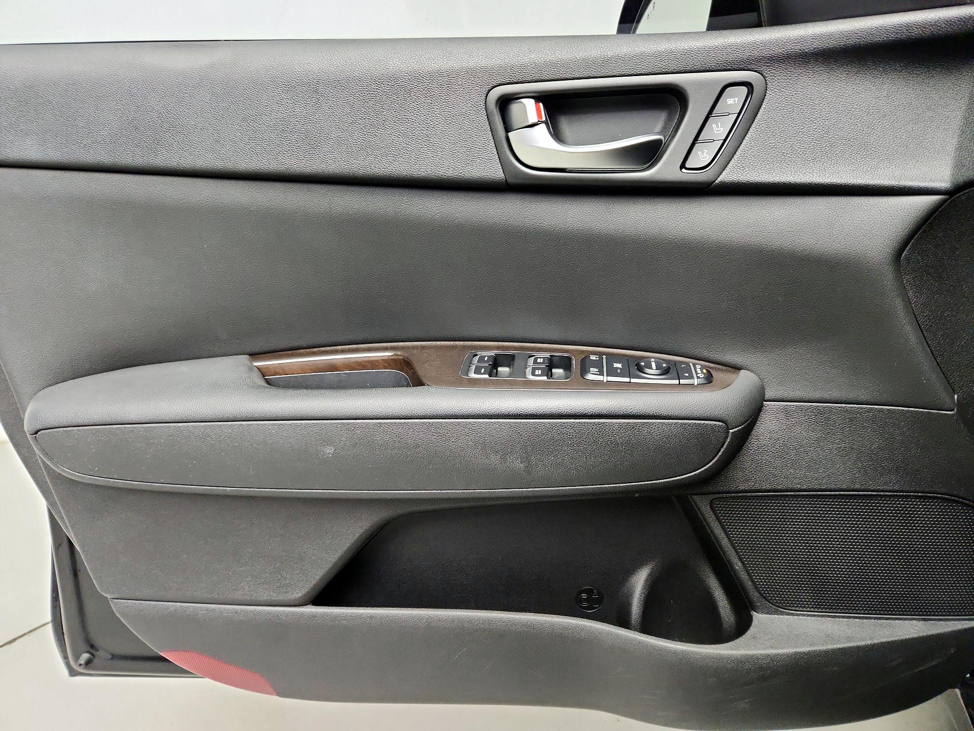 Thumbnail: 2018 Kia Optima - 12