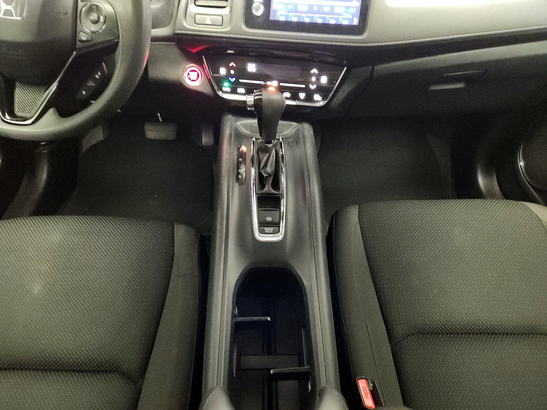 Thumbnail: 2019 Honda HR-V - 17