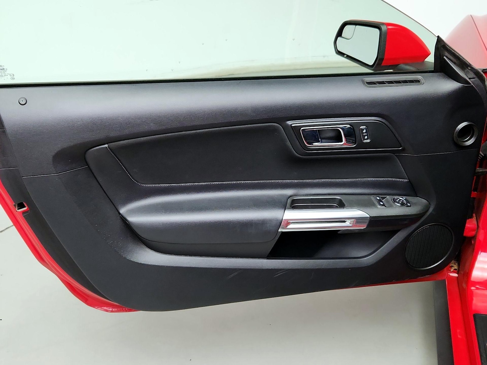 2015 Ford Mustang V6 - Photo 13