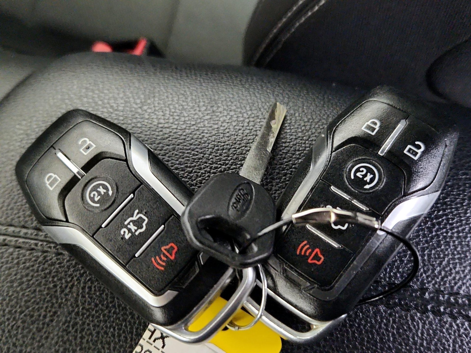 2015 Ford Mustang V6 - Photo 23