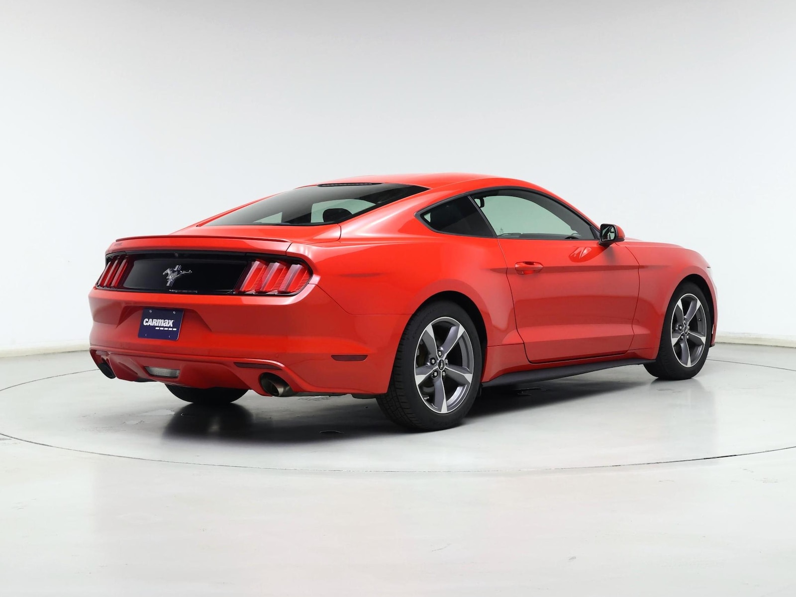 2015 Ford Mustang V6 - Photo 9