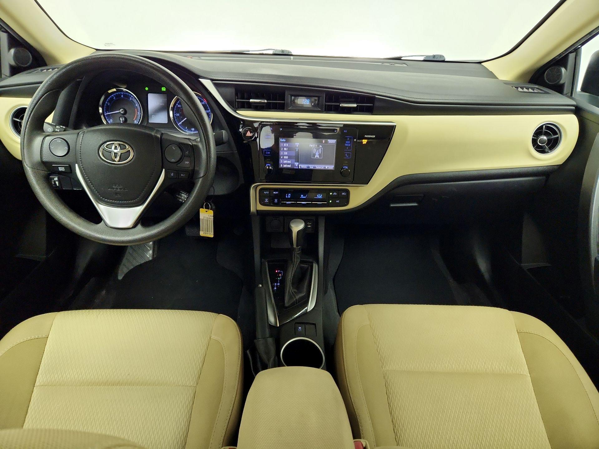 Thumbnail: 2017 Toyota Corolla - 9