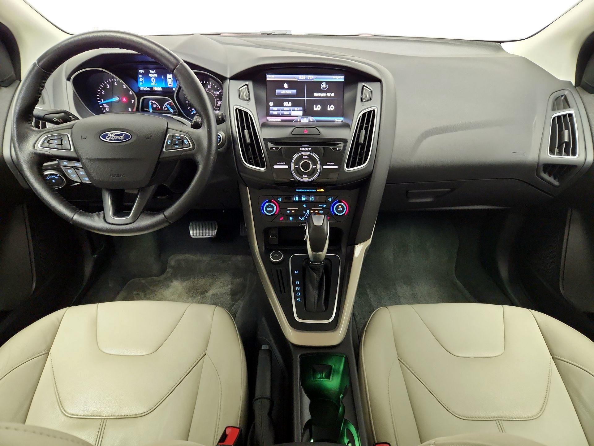 Thumbnail: 2015 Ford Focus - 9