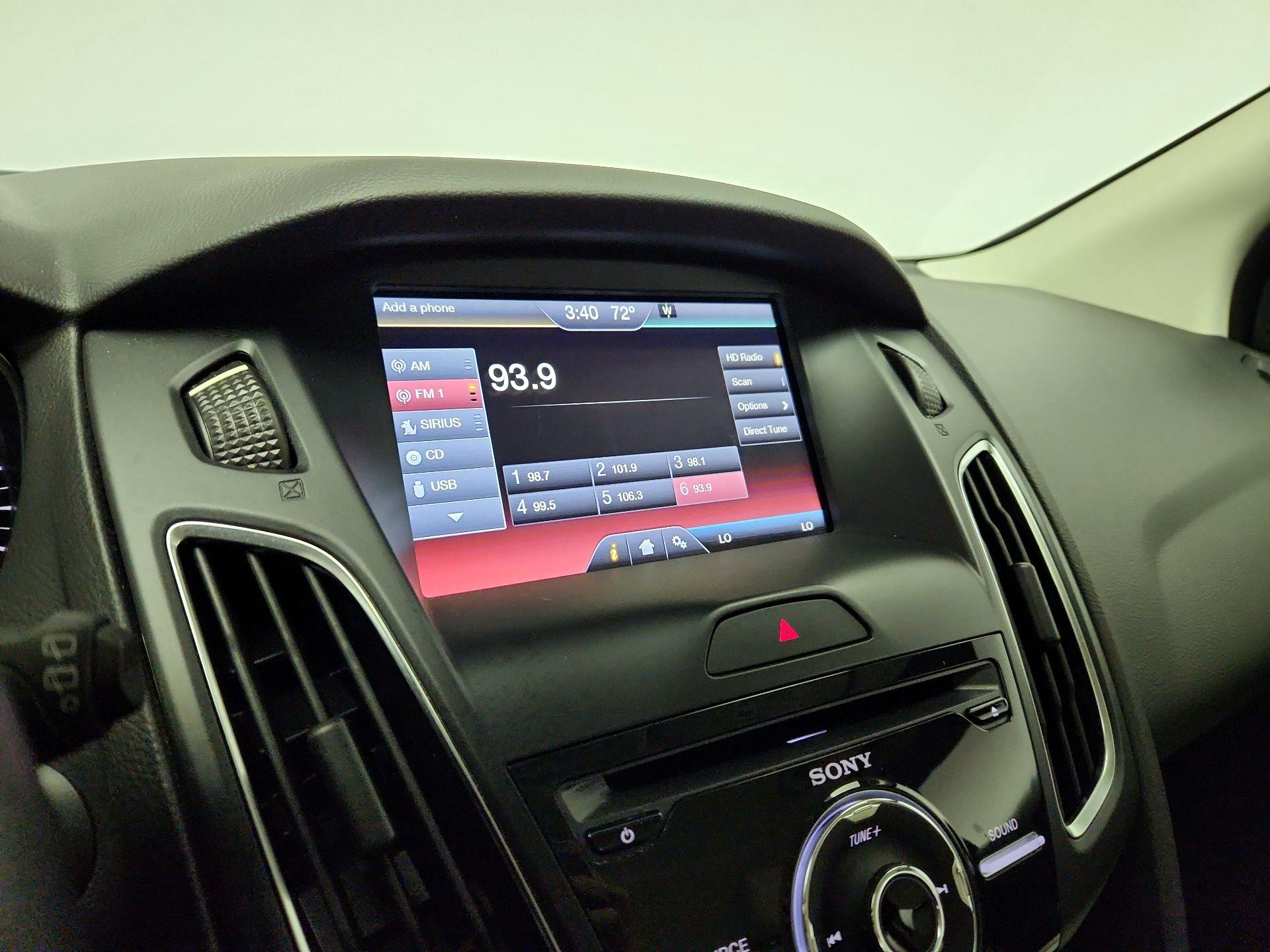 Thumbnail: 2015 Ford Focus - 16