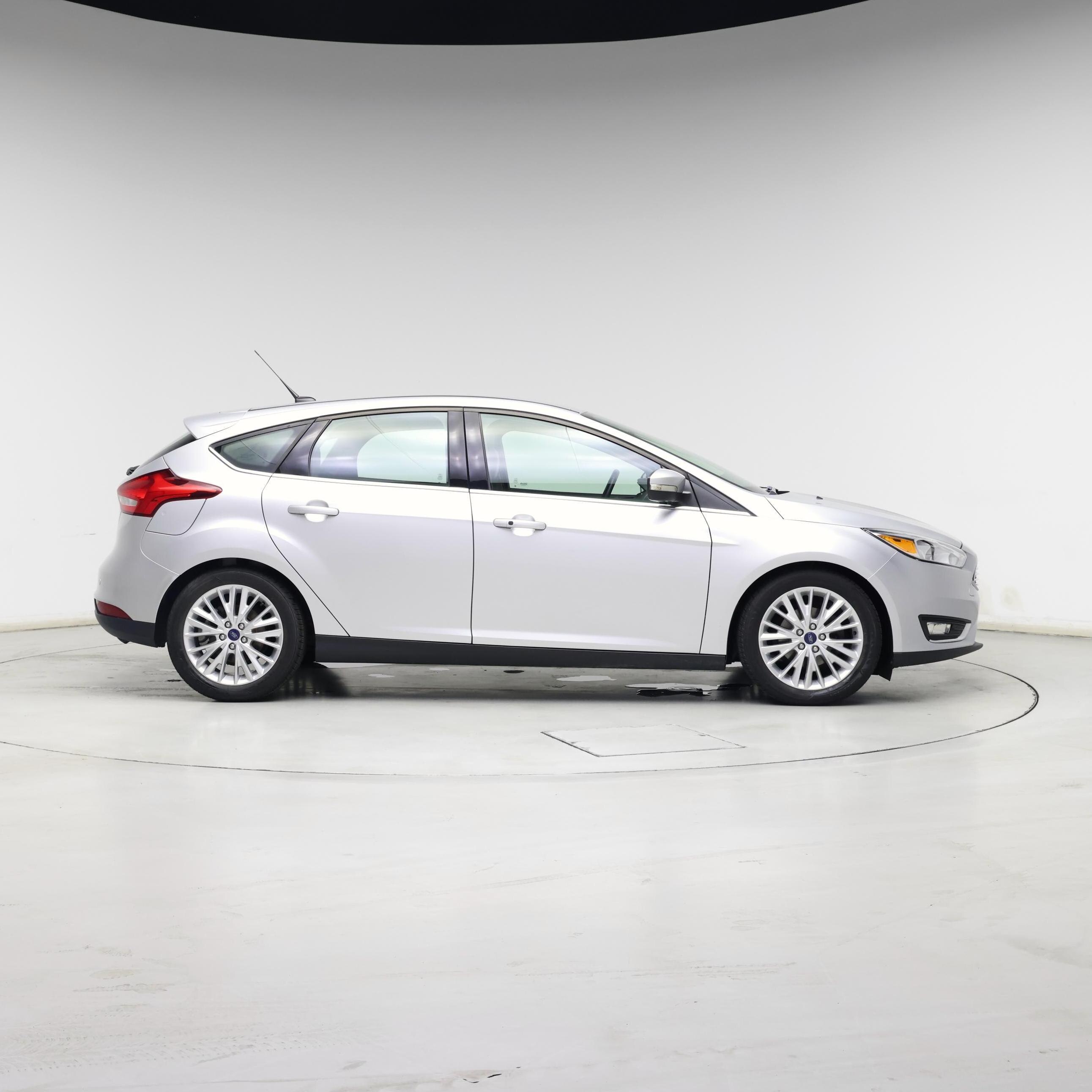 Thumbnail: 2015 Ford Focus - 7