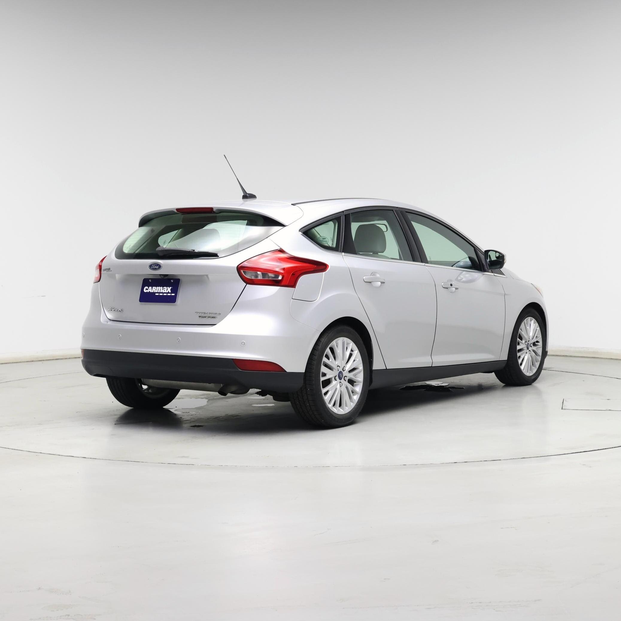 Thumbnail: 2015 Ford Focus - 8