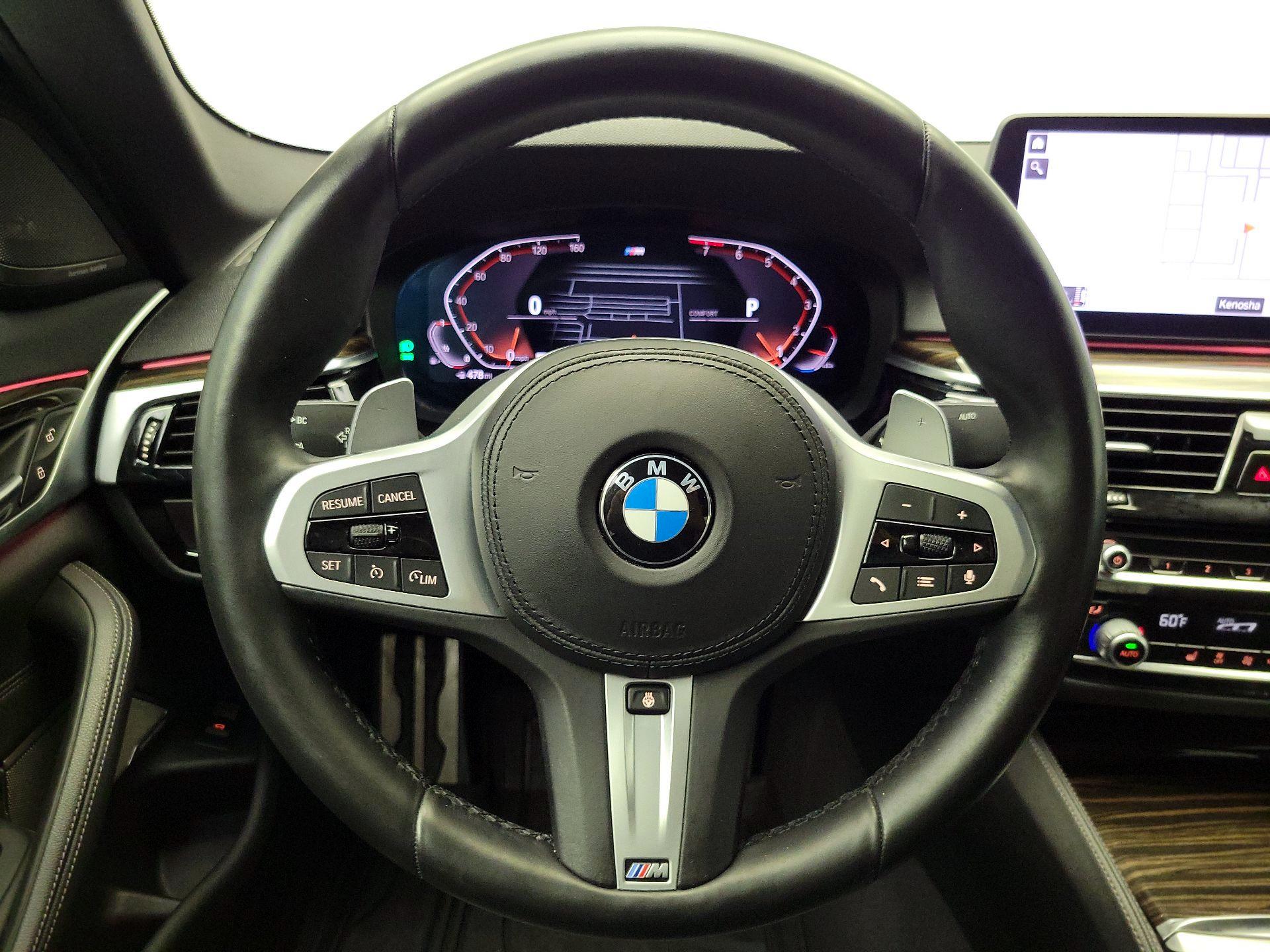 Thumbnail: 2021 BMW 5 Series - 10