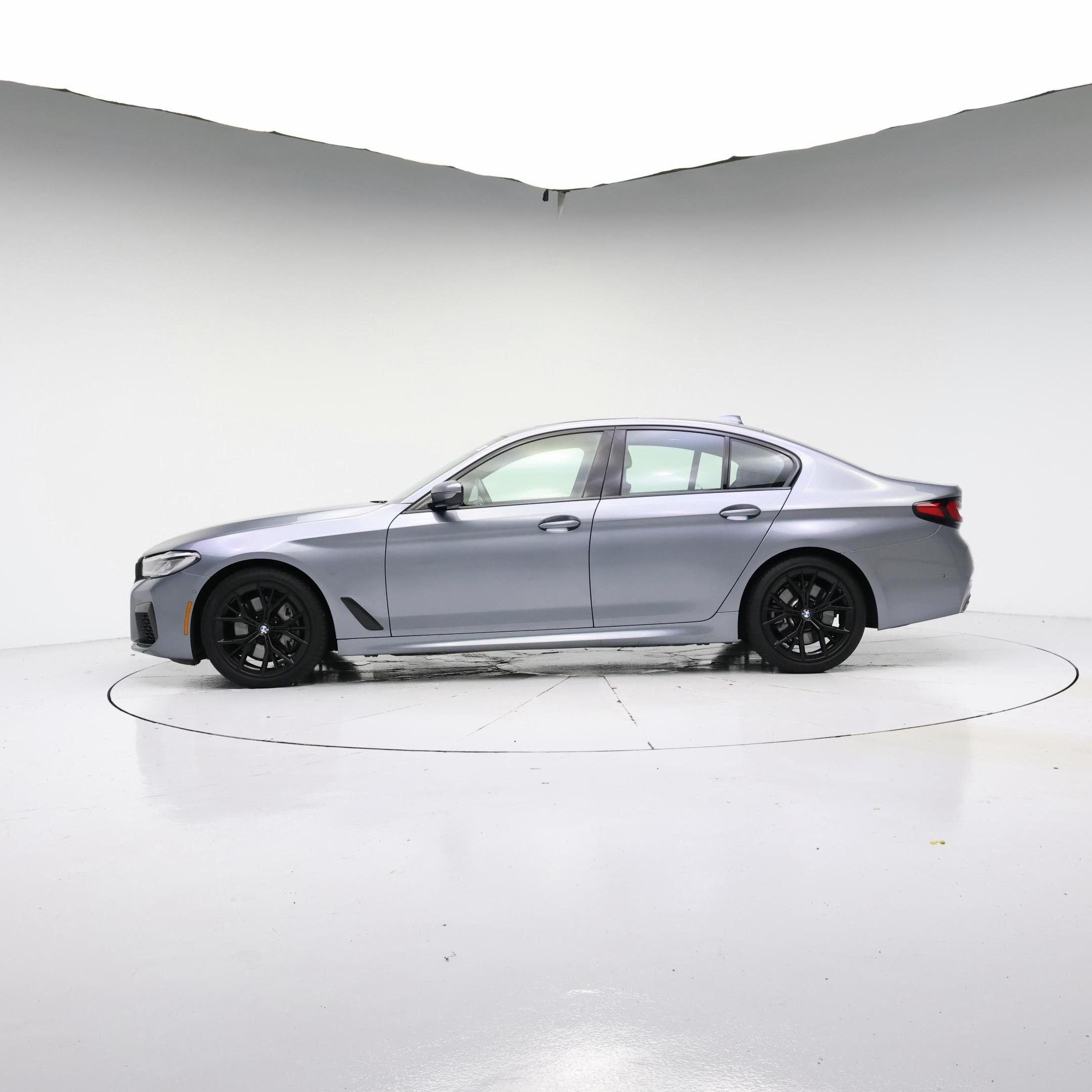 Thumbnail: 2021 BMW 5 Series - 3